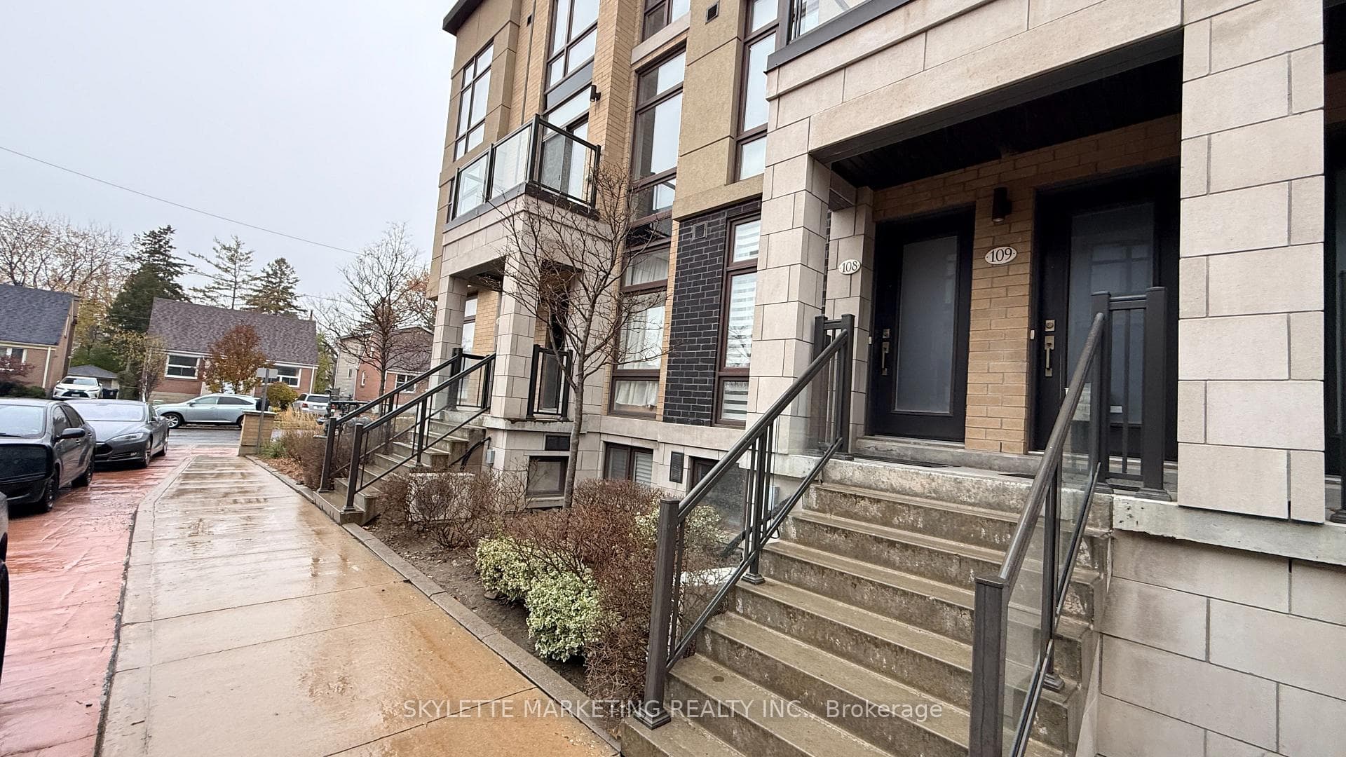 23 Eldora Avenue Unit 108, Thornhill / Willowdale, ON M2M 1R3 - Photo 1