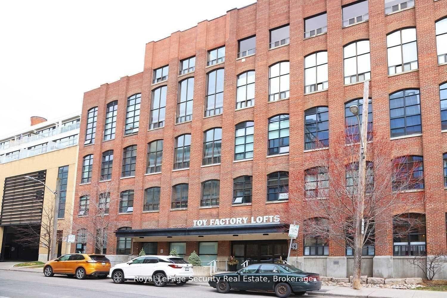 43 Hanna Avenue Unit 208, Downtown Toronto / Waterfront, ON M6K 1X1 - Photo 1