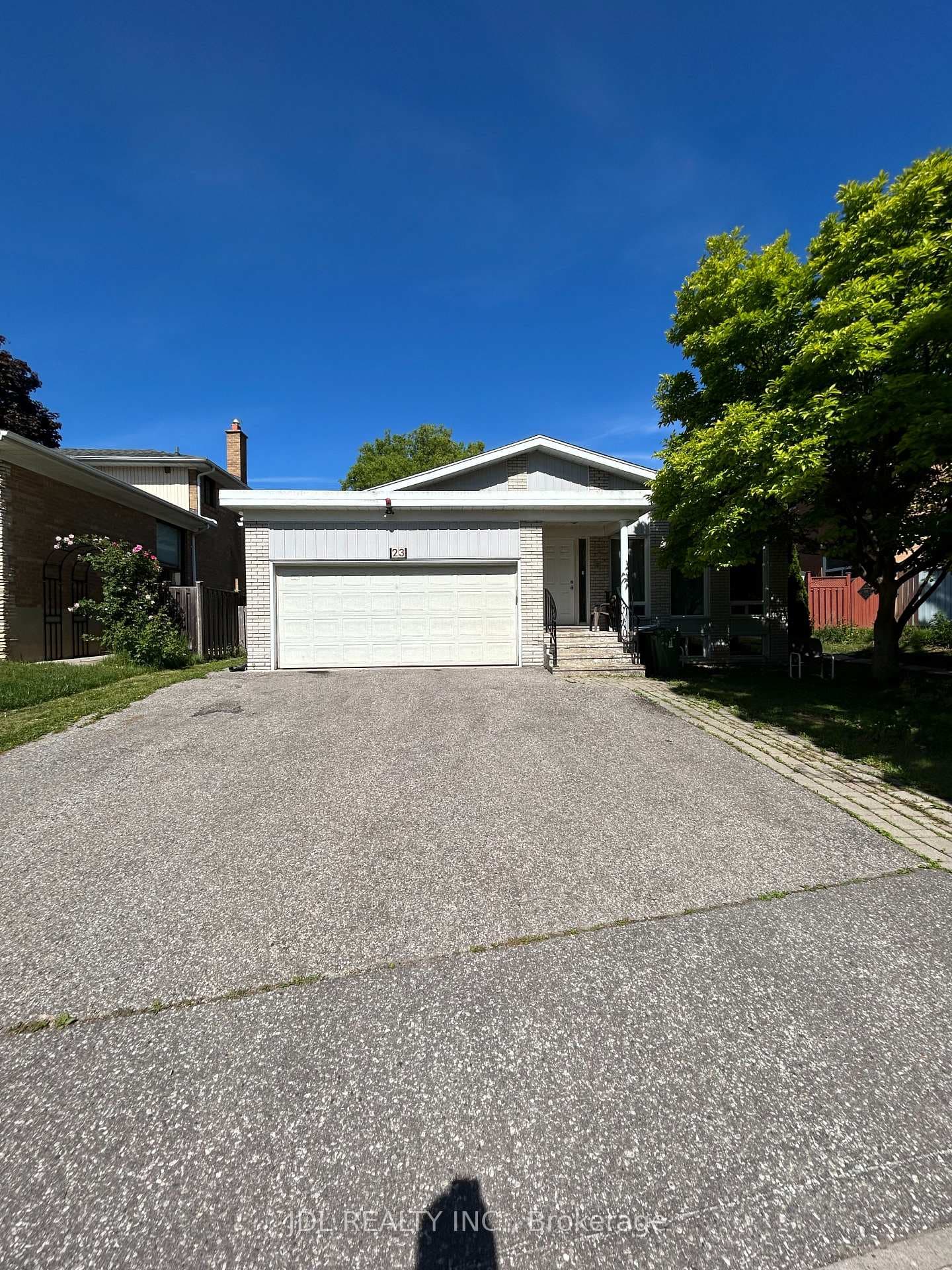 23 Pineway Blvd Boulevard Unit Main Floor, Hillcrest Village / Bayview Village, ON M2H 1A3 - Photo 1