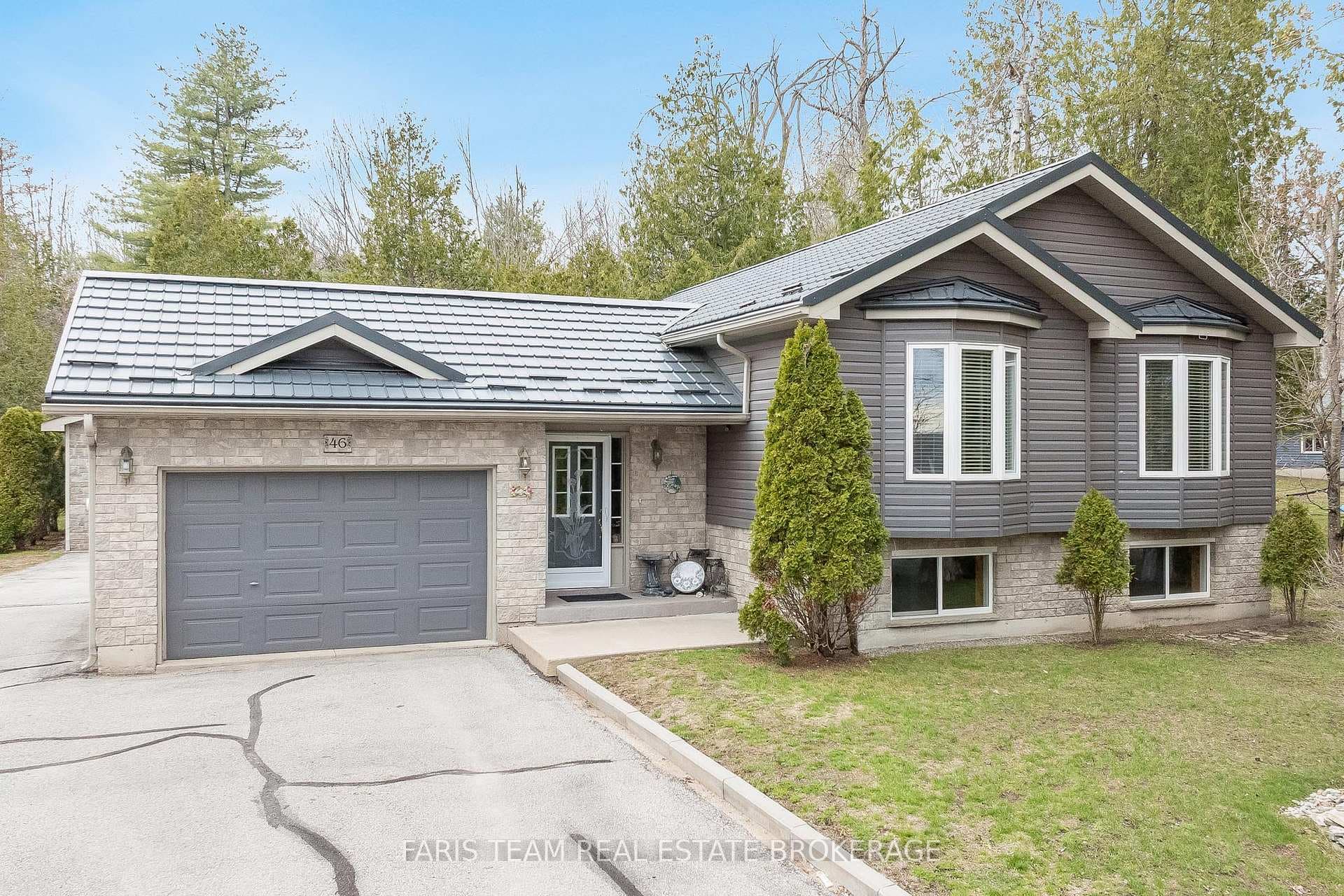 46 Greenwood Avenue, Oro-Medonte, ON L0K 1E0 - Photo 1