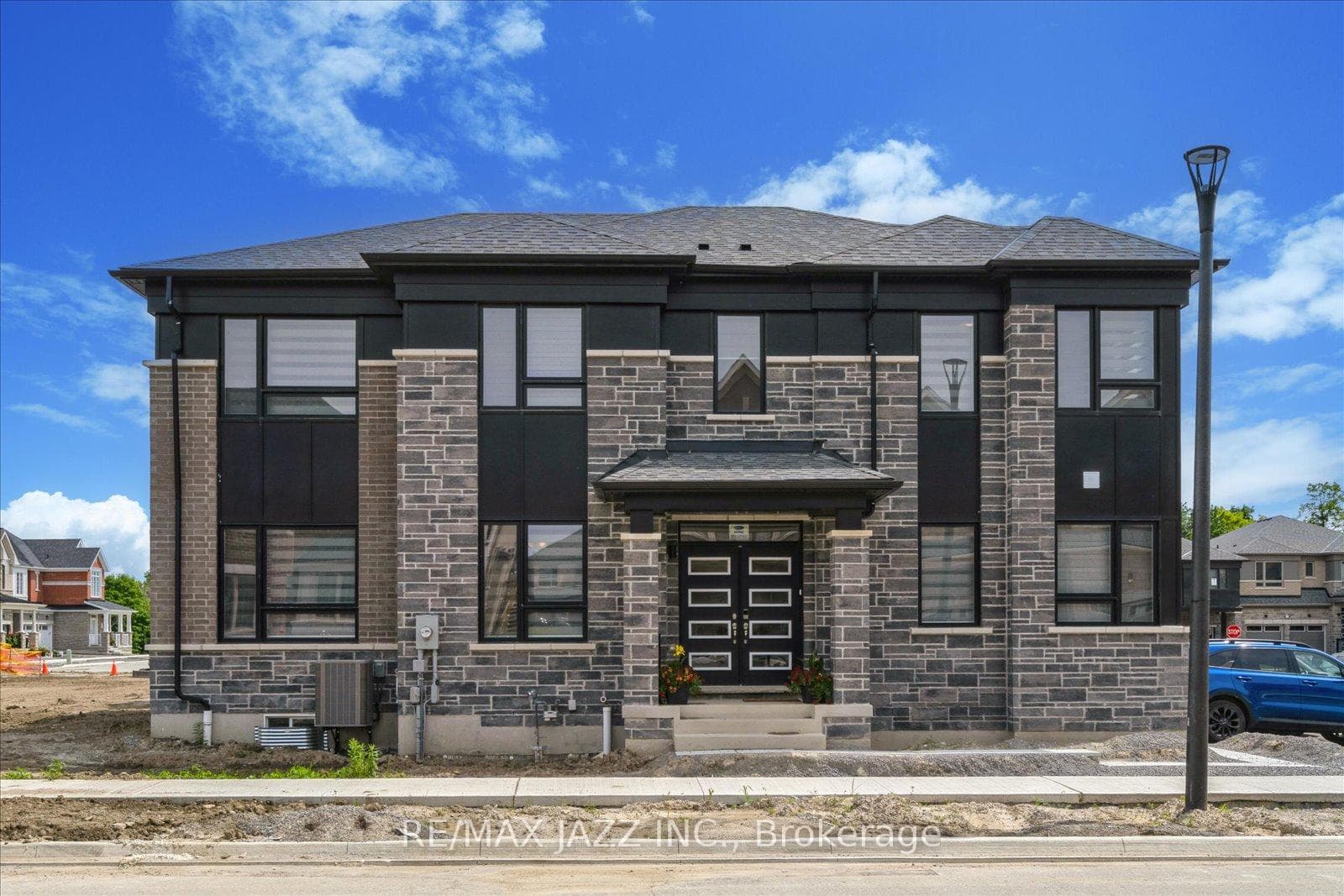 1507 Scarlett Trail, Pickering