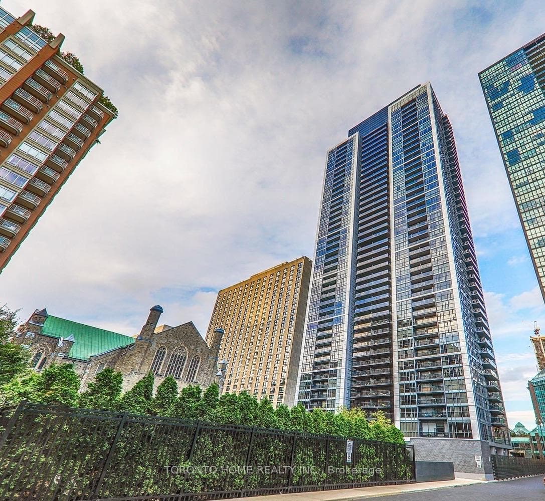 28 Ted Rogers Way Unit PH07, Regent Park / Cabbagetown / St. James Town, ON M4Y 2J4 - Photo 1