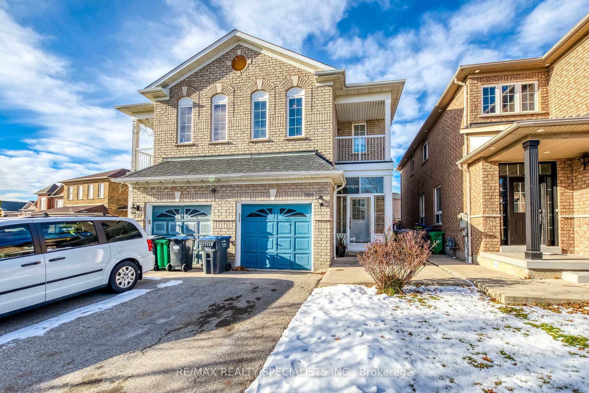 799 Khan Crescent Unit UPPER, Mississauga, ON L5V 2R2 - Photo 1