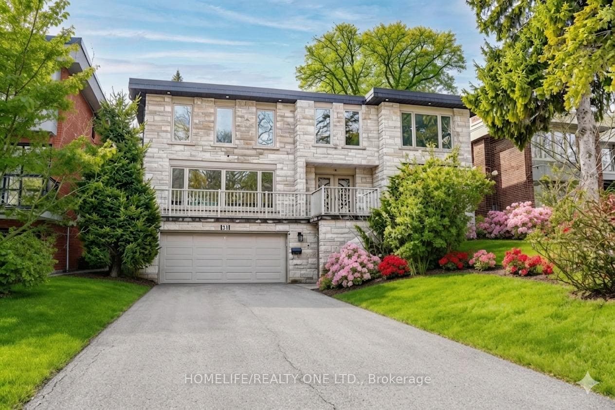 31 Bearwood Drive, Etobicoke (Islington / Rexdale), ON M9A 4G5 - Photo 1