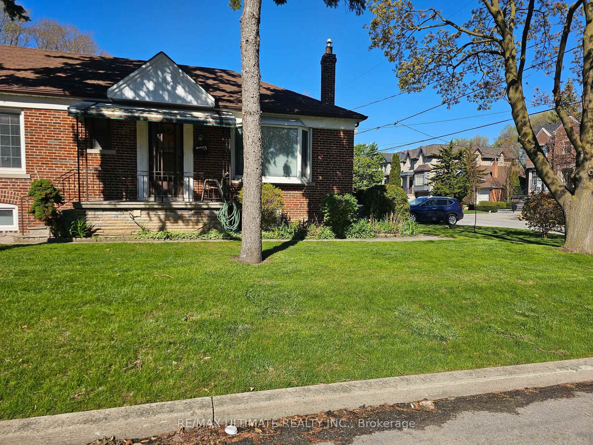 519 Douglas Avenue, Lawrence Park / Bedford Park, ON M5M 1H7 - Photo 1