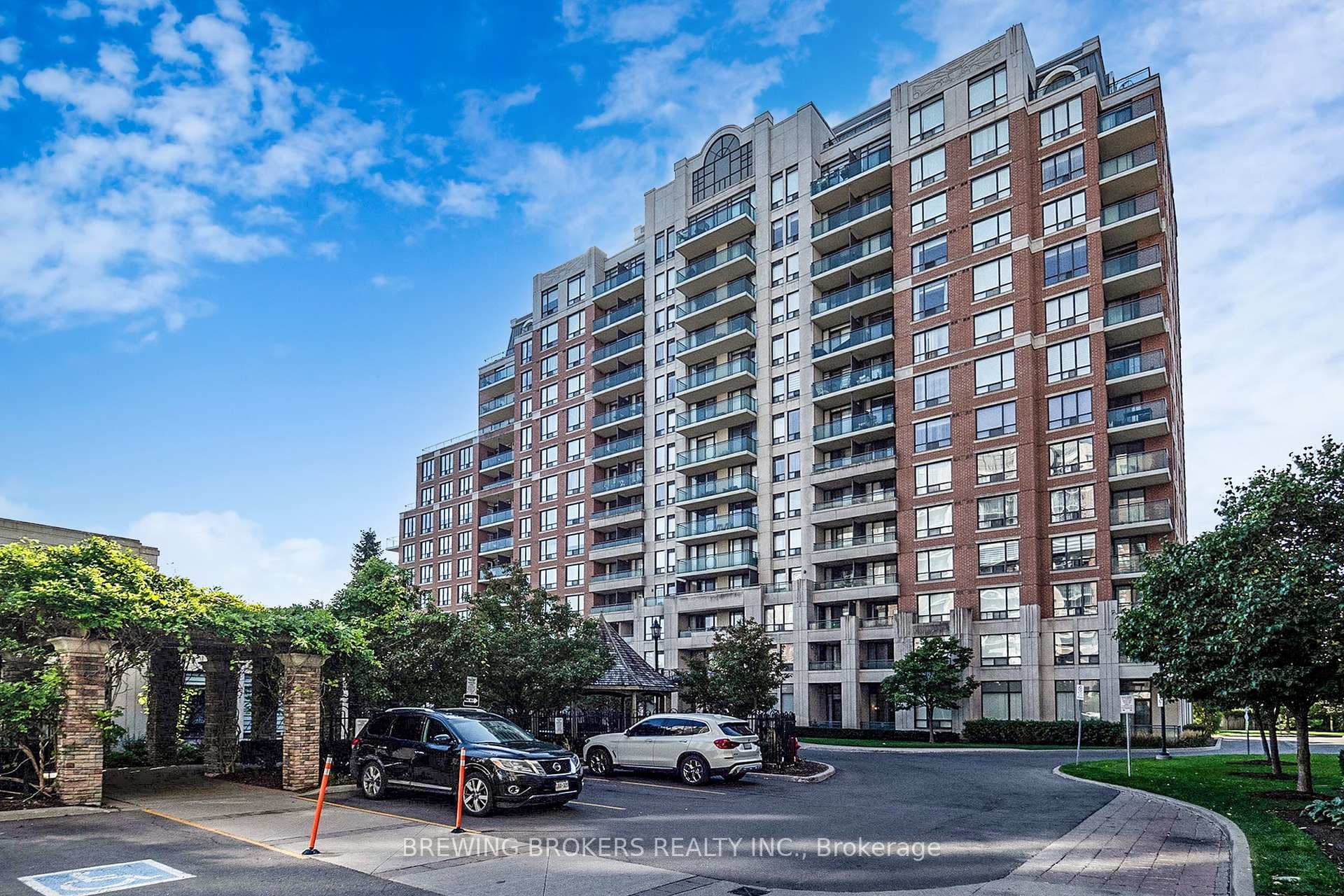 310 Red Maple Road Unit 302, Richmond Hill, ON L4C 0T7 - Photo 1