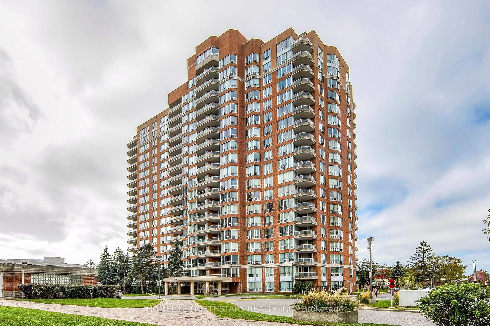 400 Mclevin Avenue Unit 1001, Scarborough (Morningside / West Hill), ON M1B 5J4 - Photo 1