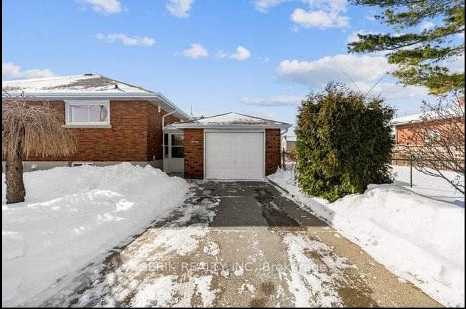 21 Highfield Avenue, St. Catharines, ON L2M 5W3 - Photo 1