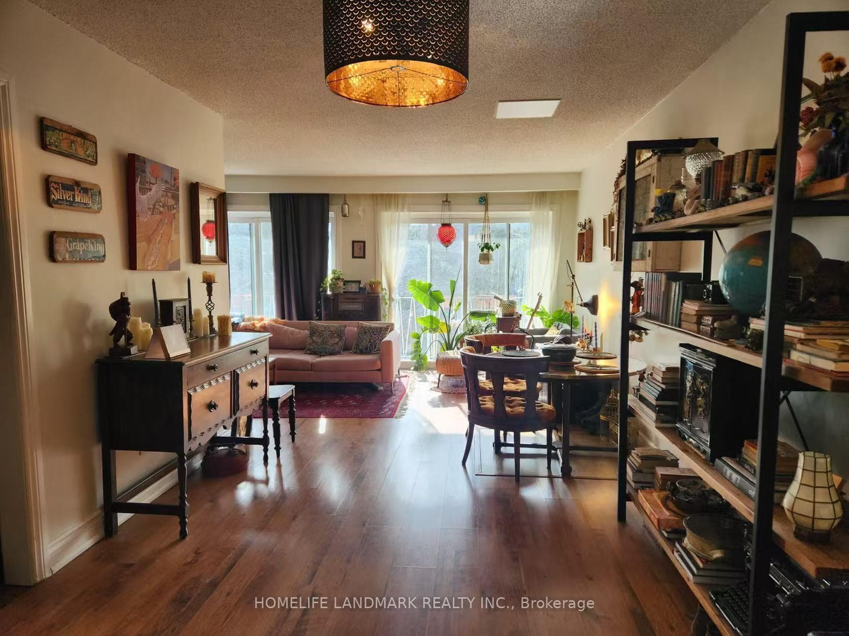 213 Kenilworth Avenue Unit Upper, The Beaches / Upper Beaches, ON M4L 3S7 - Photo 1