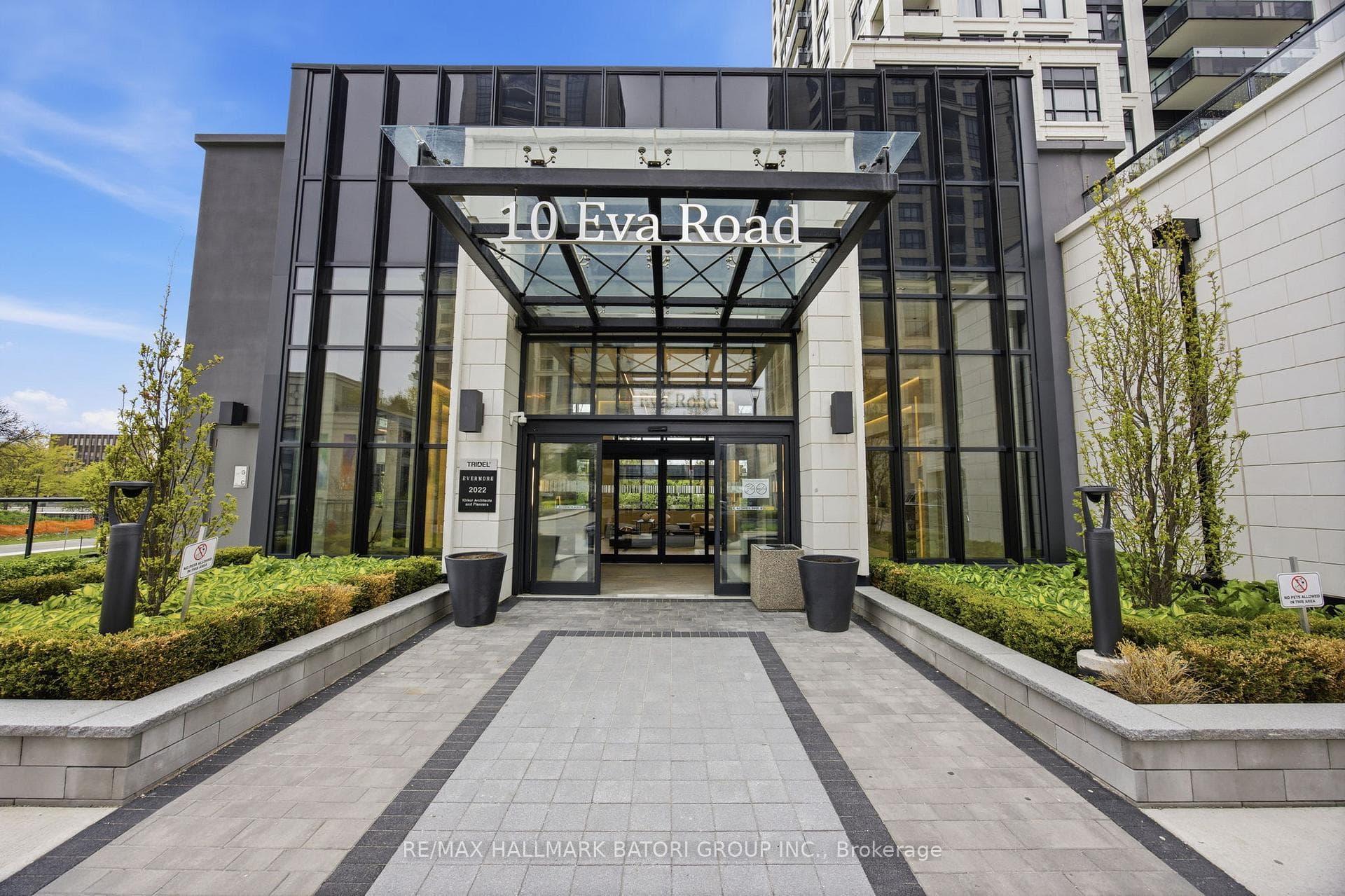10 Eva Road Unit 1505, Toronto W08