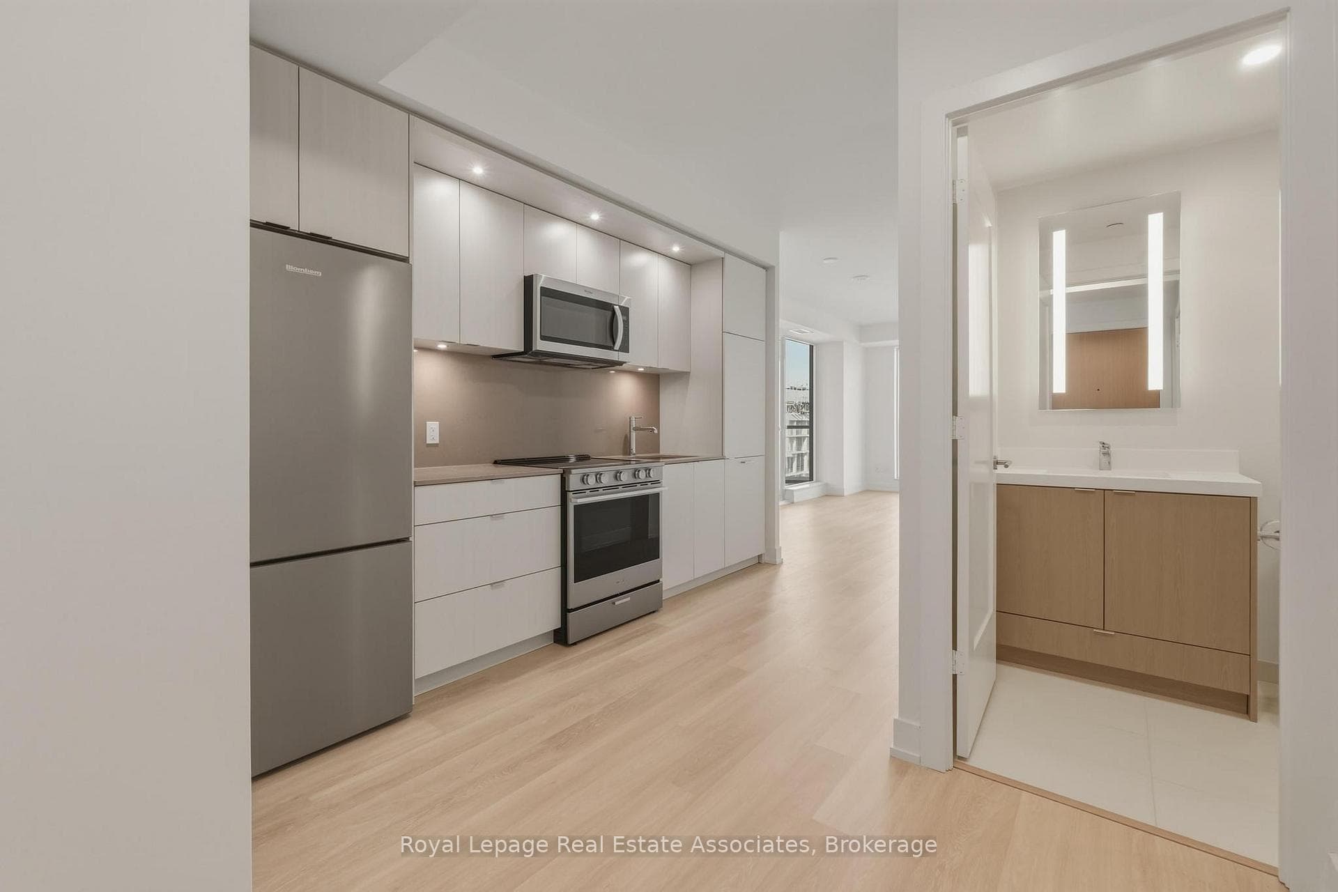 25 Cordova Avenue Unit 1112, Toronto W08