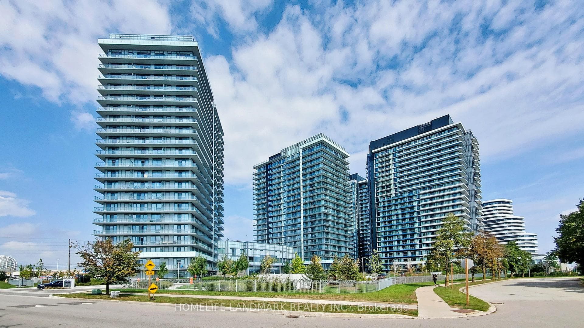 4655 Wetcalfe Avenue Unit 1902 B, Mississauga, ON L5M 0Z7 - Photo 1