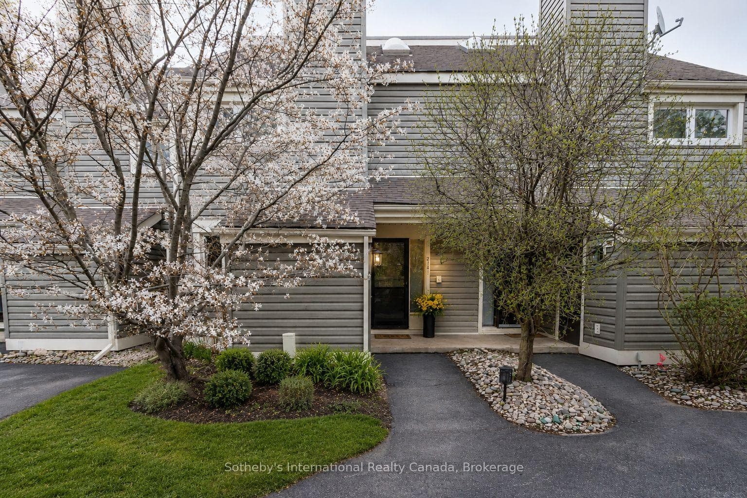 214 Escarpment Crescent Unit 214, Collingwood