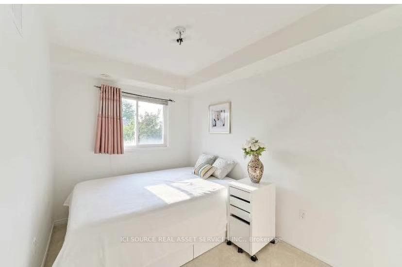 64 Wyper Square Unit 2nd Floor, Toronto E07