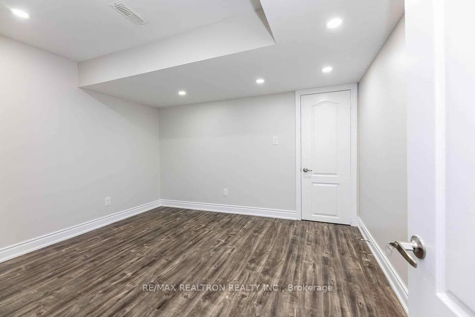 34 Haywood Drive Unit Basement, Brampton, ON L6X 0W3 - Photo 1
