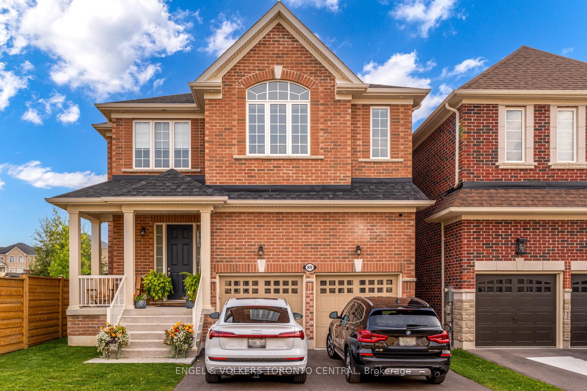 89 Maple Fields Circle, Aurora, ON L4G 3X7 - Photo 1