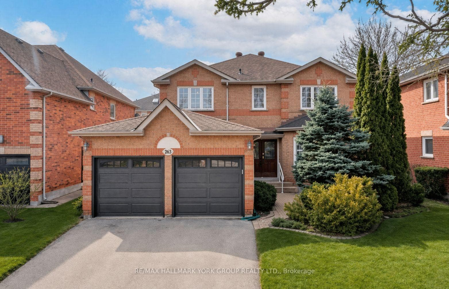 263 McClellan Way, Aurora, ON L4G 6N9 - Photo 1