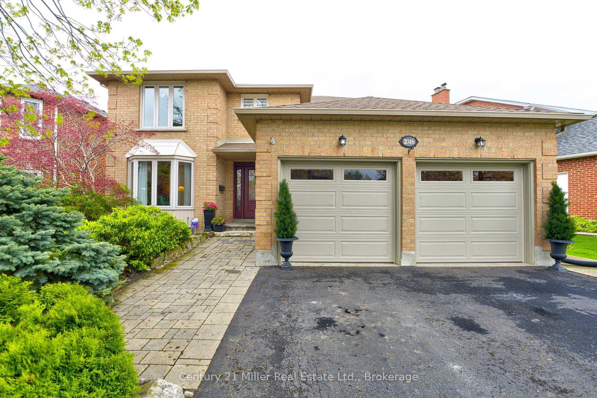 2046 Oxford Avenue, Oakville