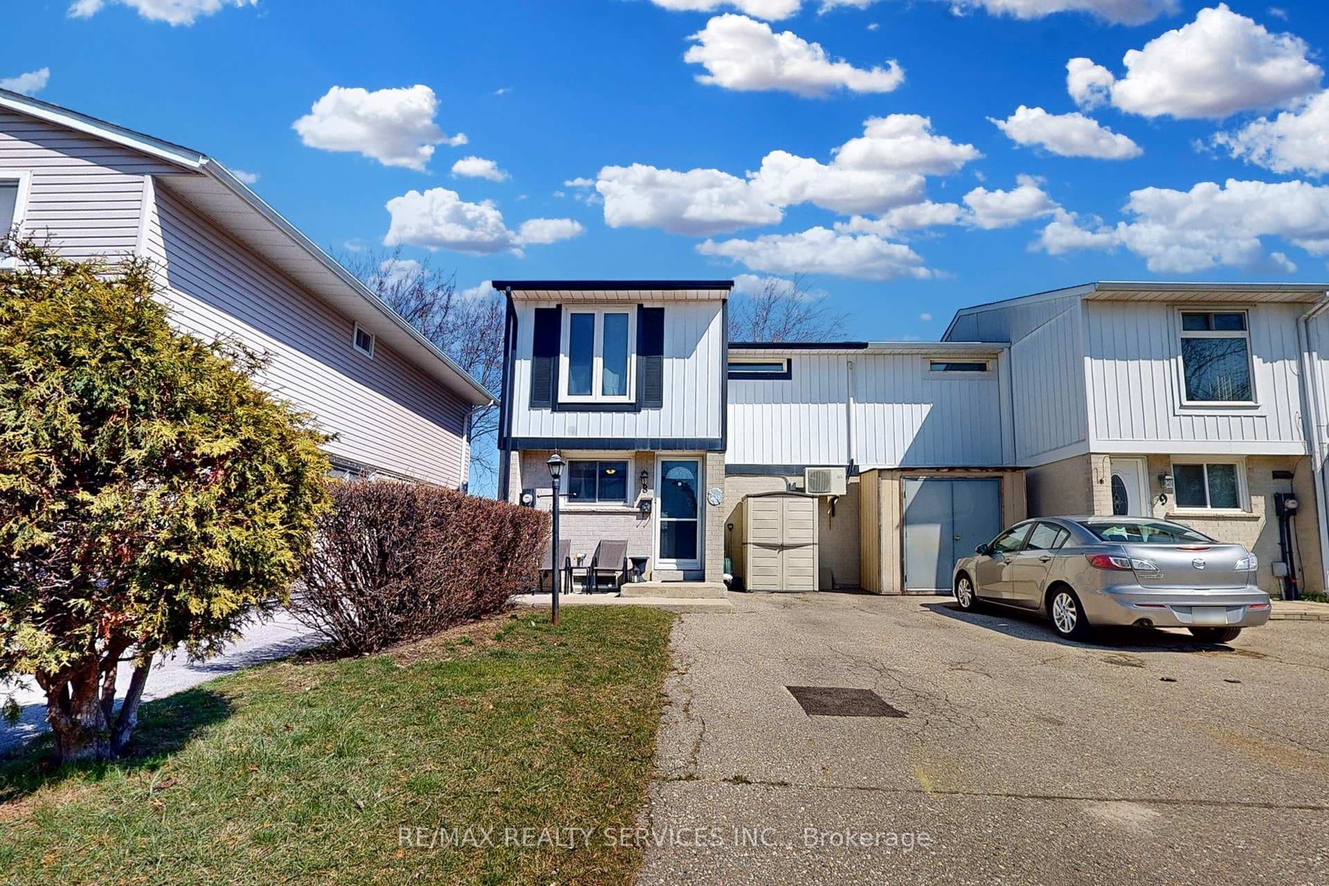 8 Gladstone Square, Brampton