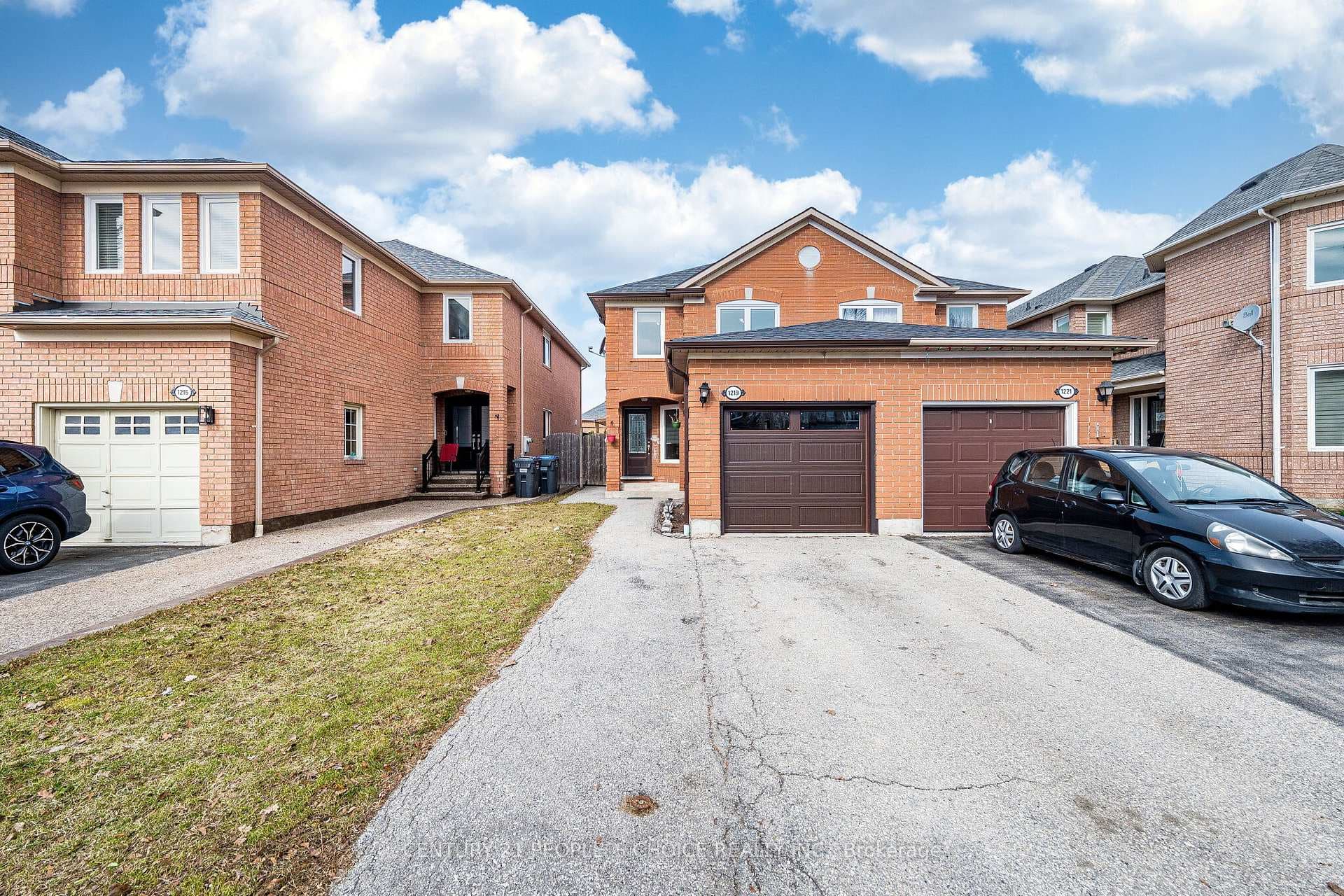 1219 Quest Circle, Mississauga, ON L5N 8B9 - Photo 1