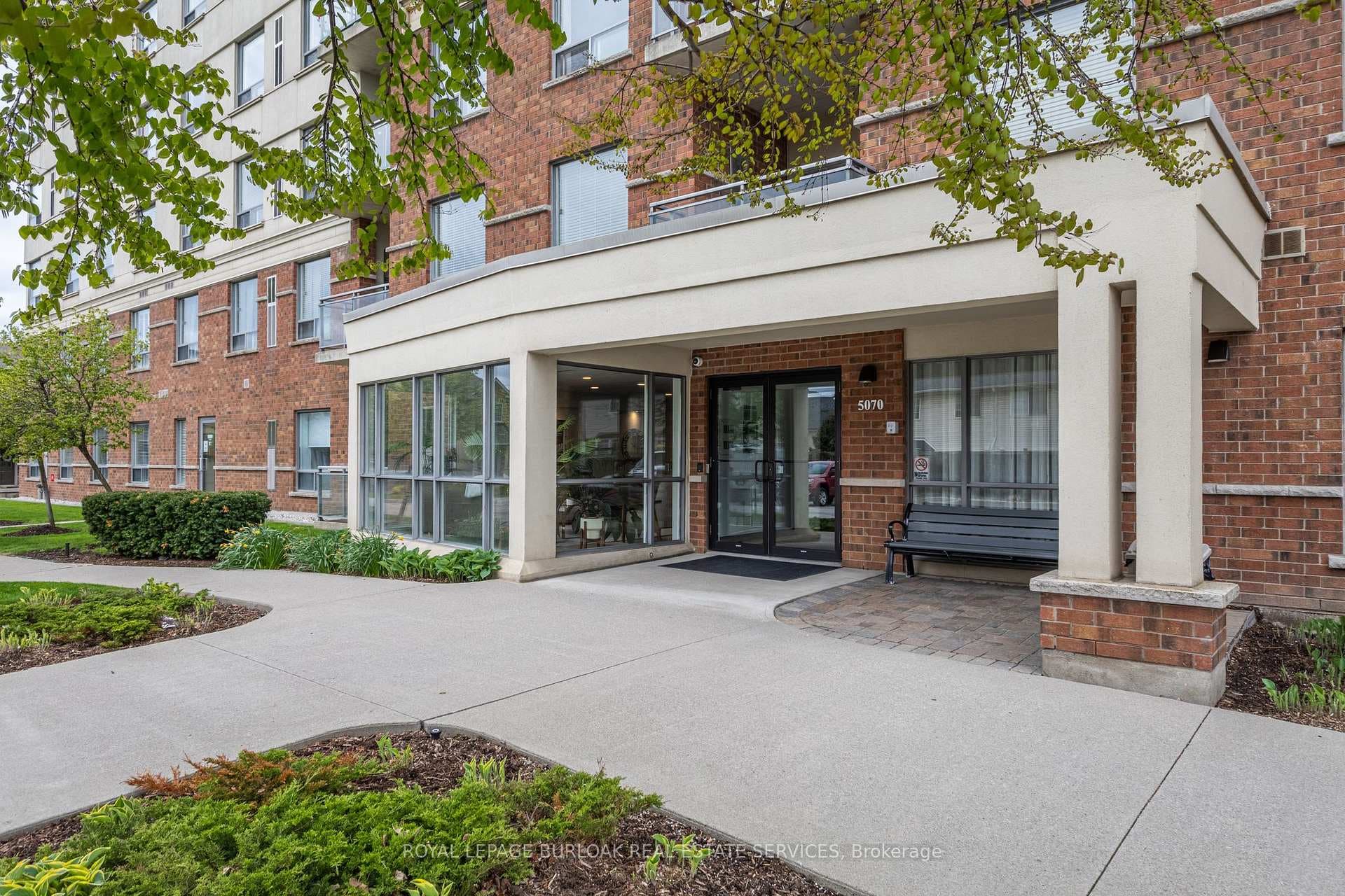 5070 Fairview Street Unit 303, Burlington