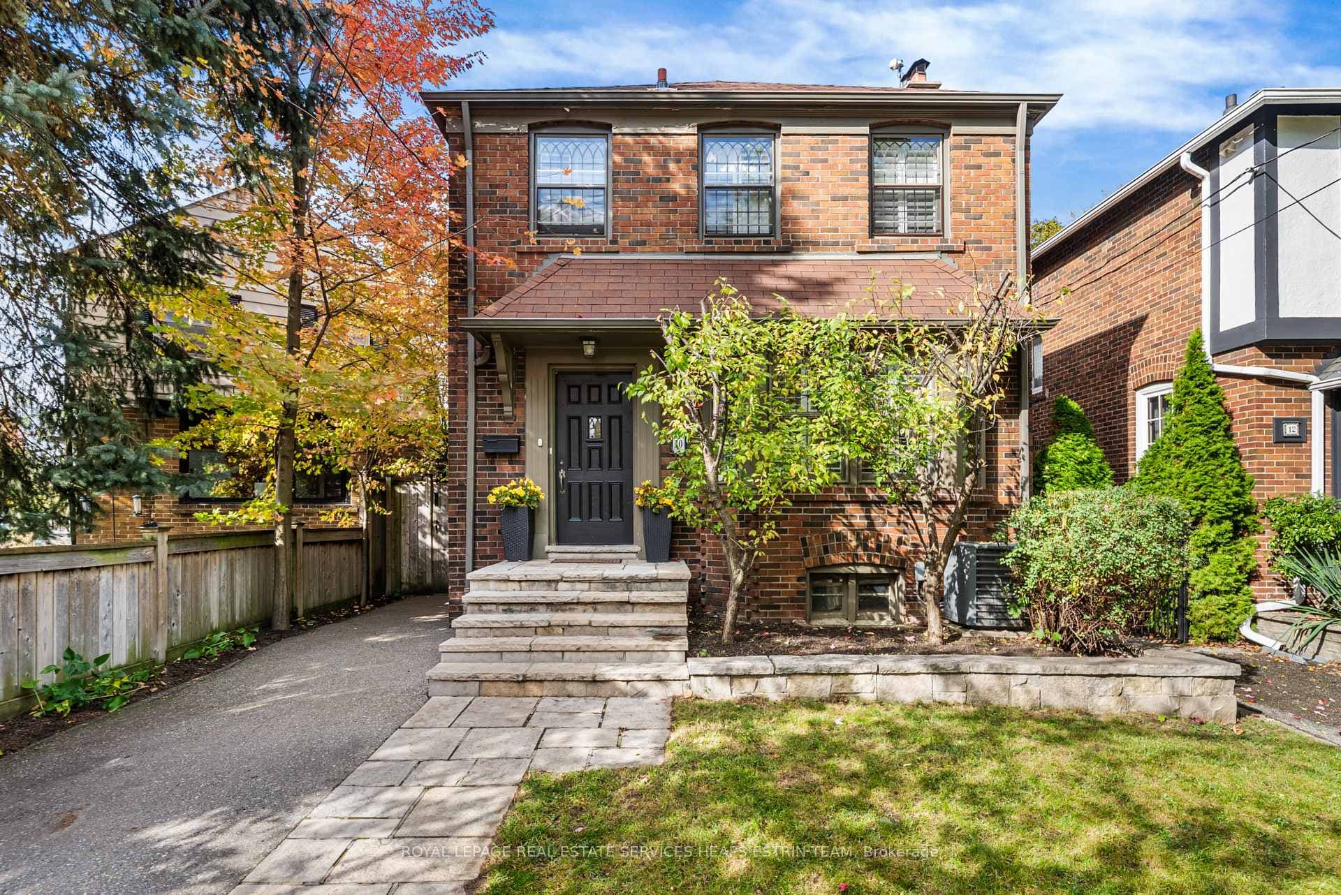 10 Heather Road, Flemingdon Park / Don Mills, ON M4G 3G3 - Photo 1
