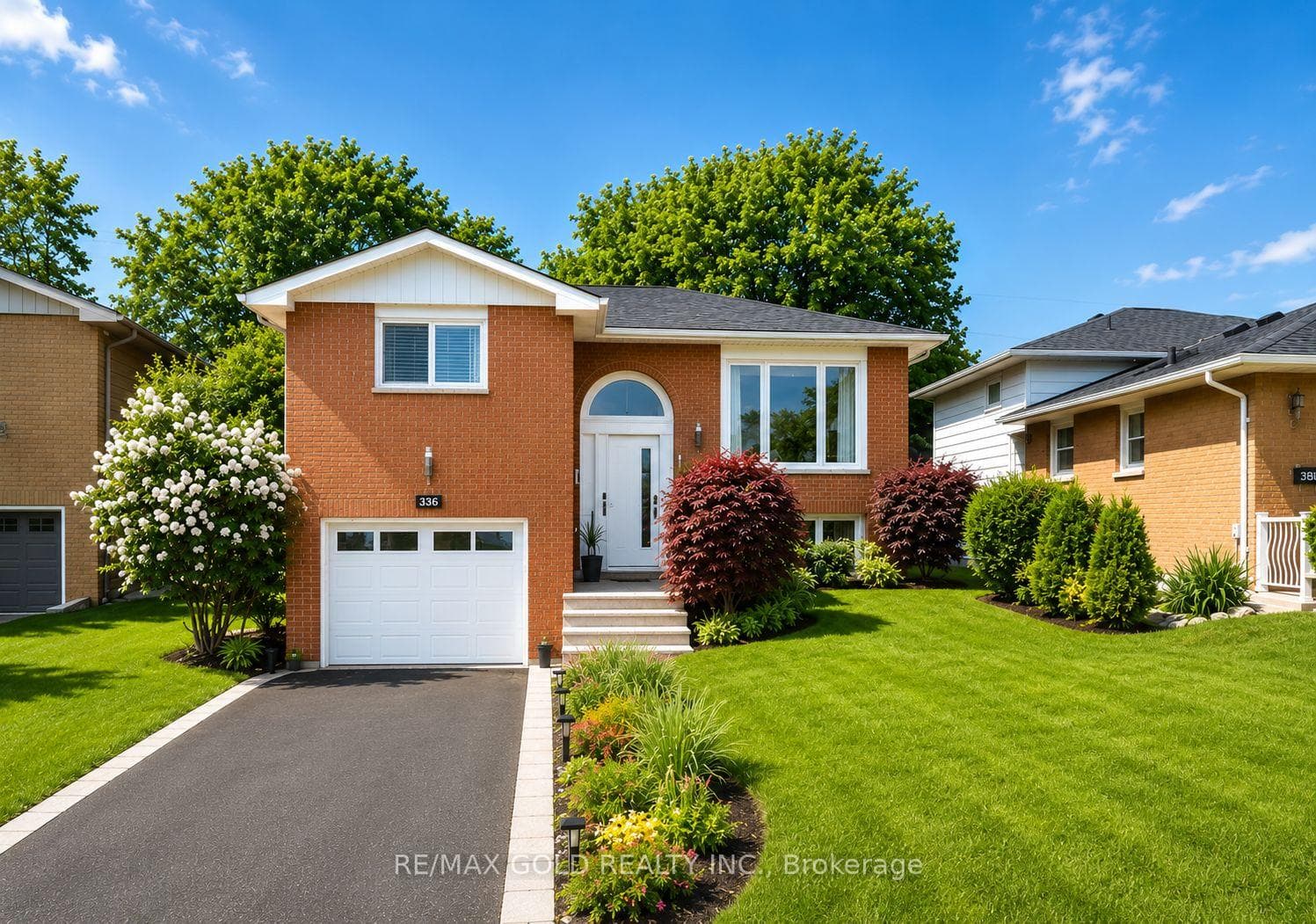3345 Monica Drive, Mississauga, ON L4T 3E6 - Photo 1
