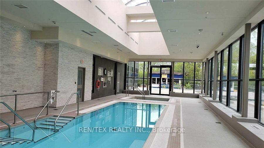 9618 Yonge Street Unit 1210, Richmond Hill, ON L4C 0X5 - Photo 1