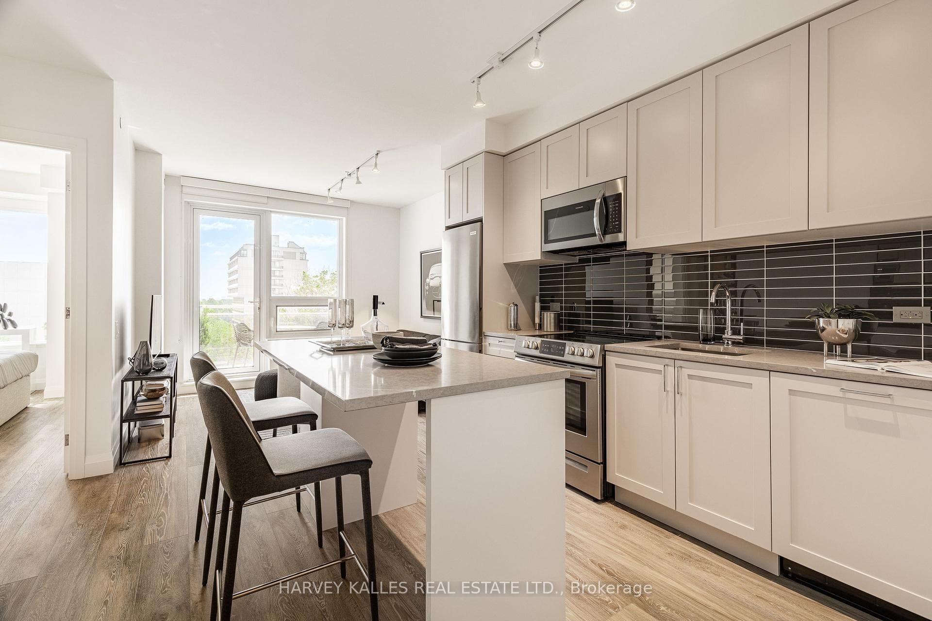 71 Redpath Avenue Unit 803, Leaside / Davisville, ON M4S 0E1 - Photo 1