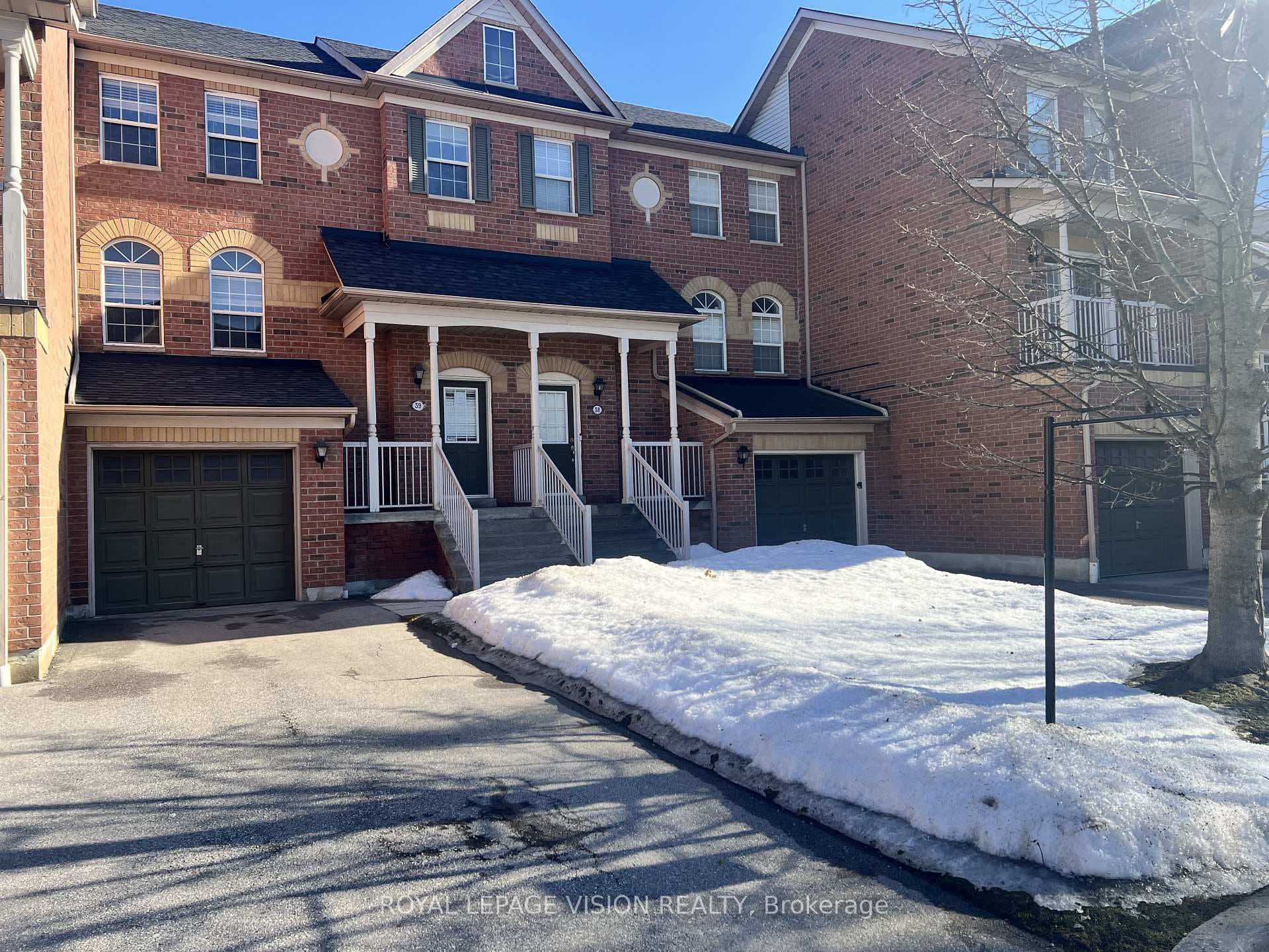 575 Steeple Hill Unit #39, Pickering, ON L1V 7G3 - Photo 1