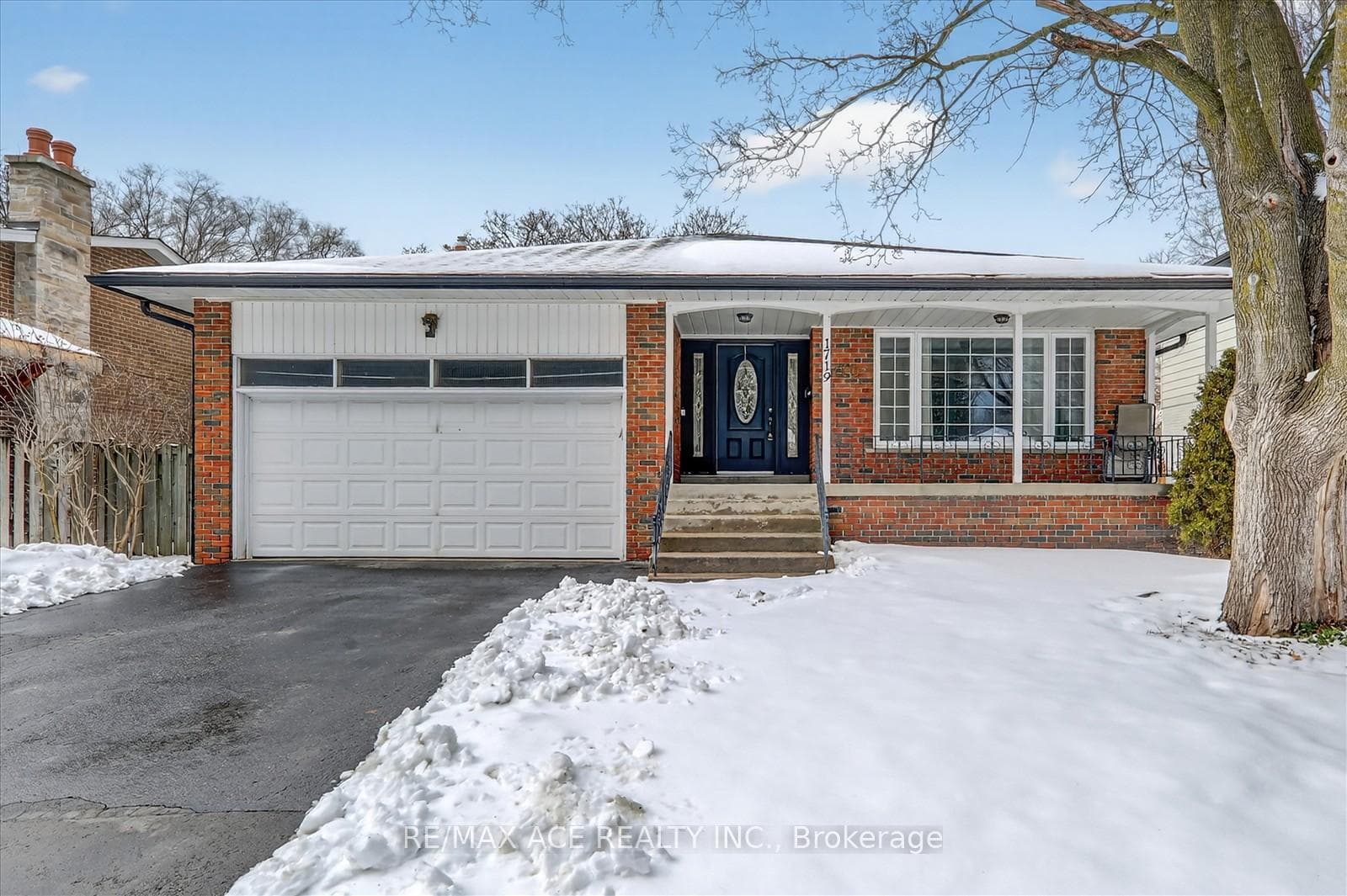 1719 Valentine Gardens, Mississauga, ON L5J 1H4 - Photo 1