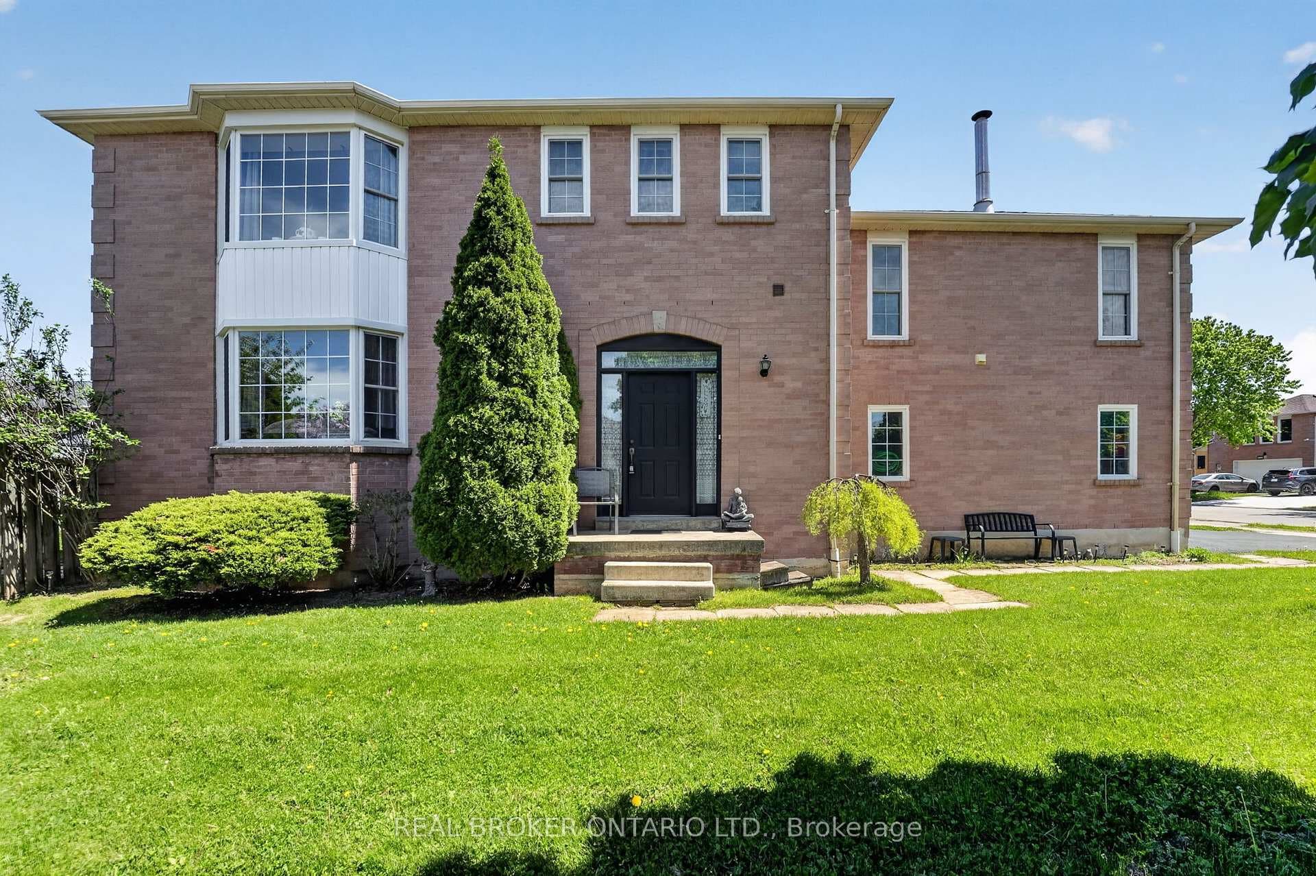 3202 Shadetree Drive, Mississauga, ON L5N 6P4 - Photo 1