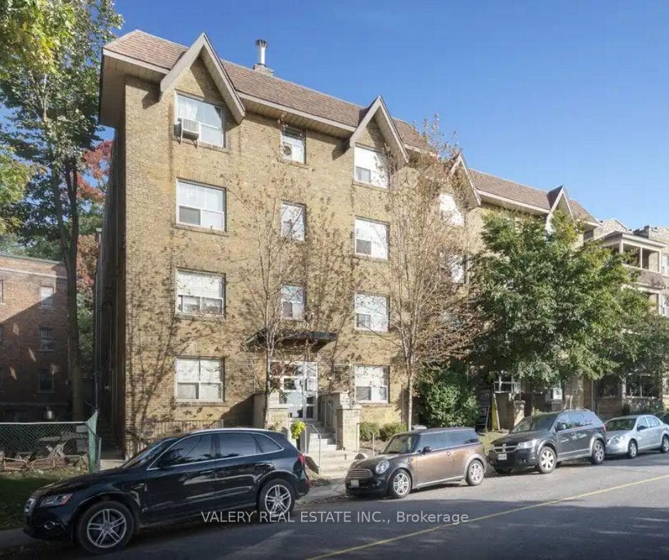 2402 Queen Street Unit 33, Birch Cliff / Cliffside, ON M1N 1A2 - Photo 1
