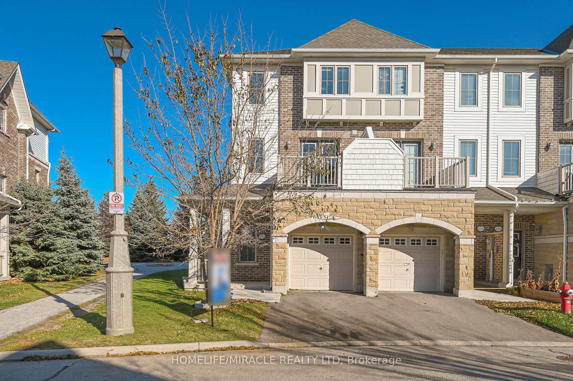 102 Cedar Lake Crescent, Brampton, ON L6Y 0R1 - Photo 1
