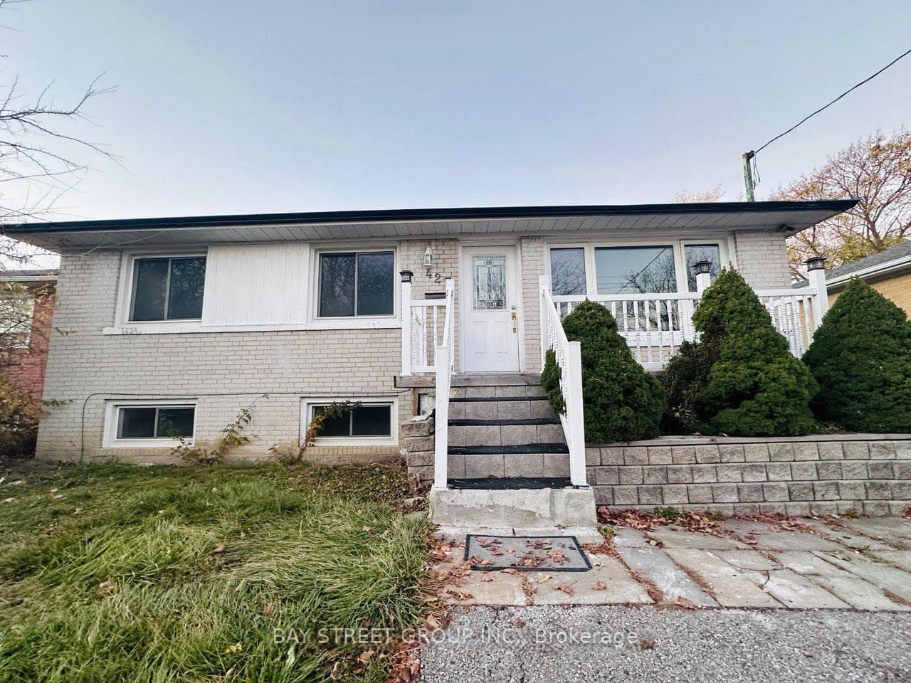 427 Crosby Avenue Unit Main Floor, Richmond Hill, ON L4C 2R9 - Photo 1