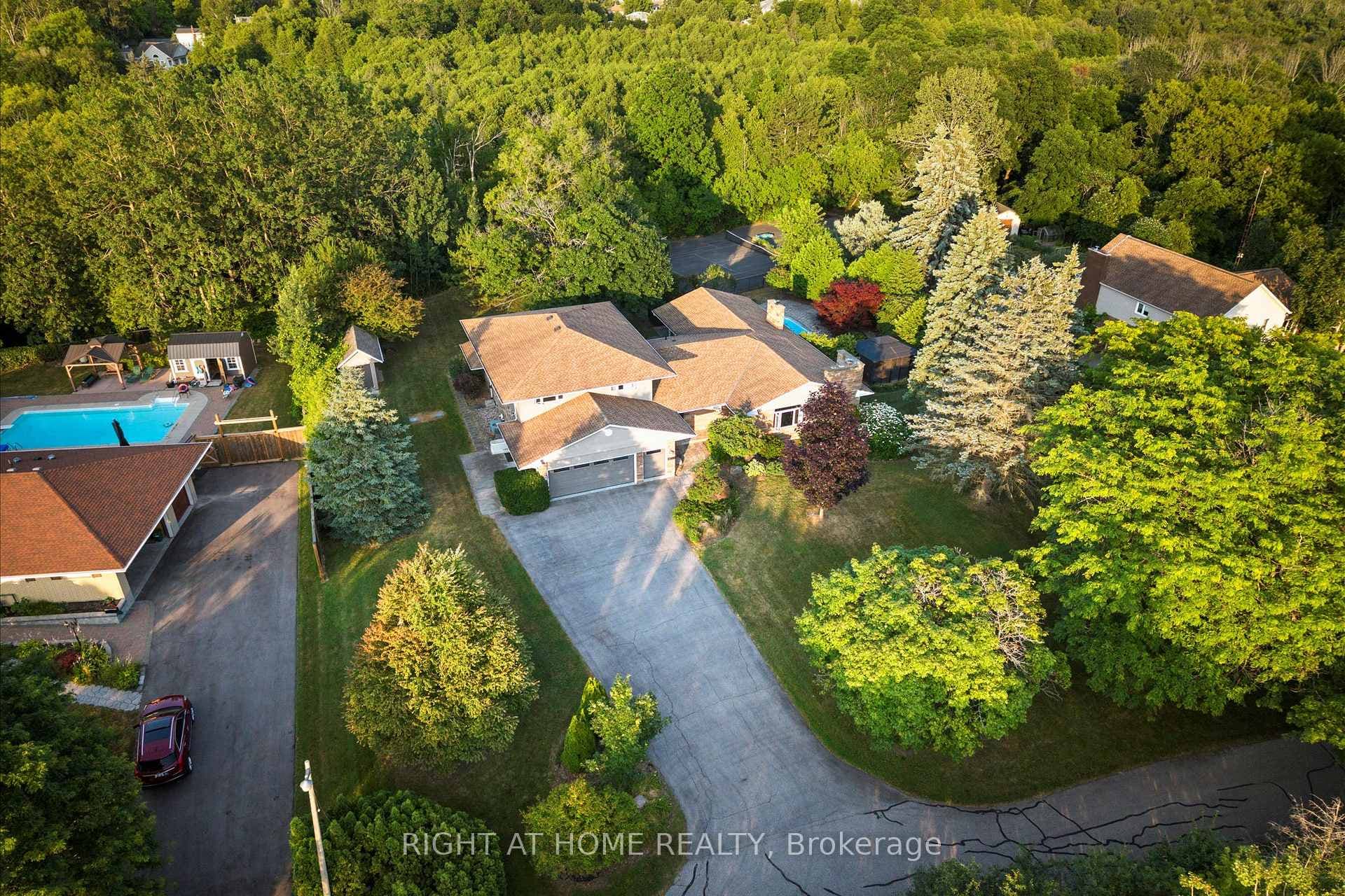 2305 Bowmanville Avenue, Clarington, ON L1C 6W9 - Photo 1