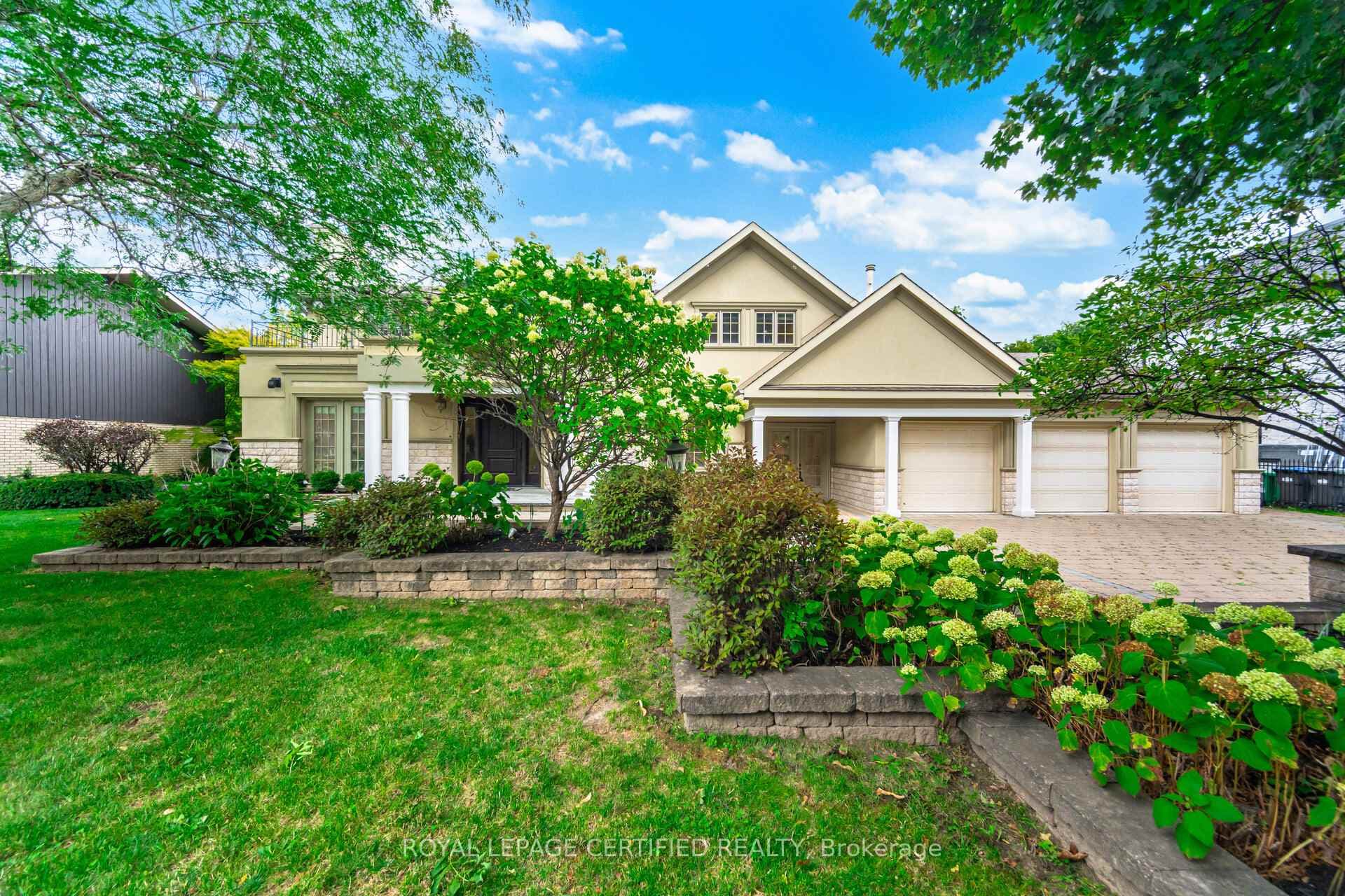 2197 Courrier Lane, Mississauga, ON L5C 1V1 - Photo 1