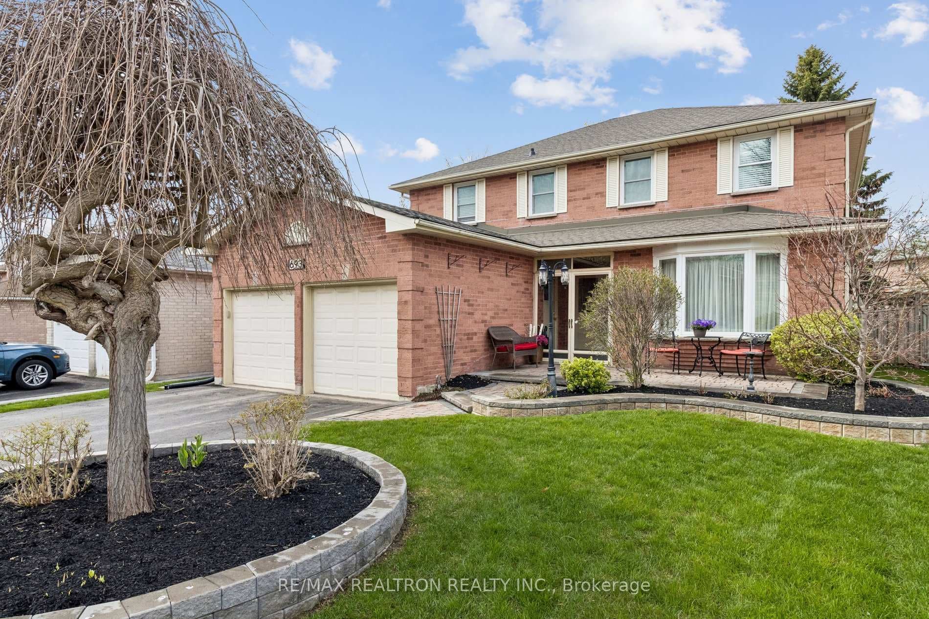 Welcome To 693 Leslie Valley Drive