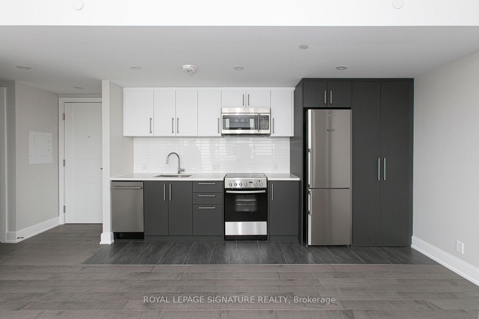 11 Walmer Road Unit 604, Annex / Yorkville / Summerhill, ON M5R 2W9 - Photo 1