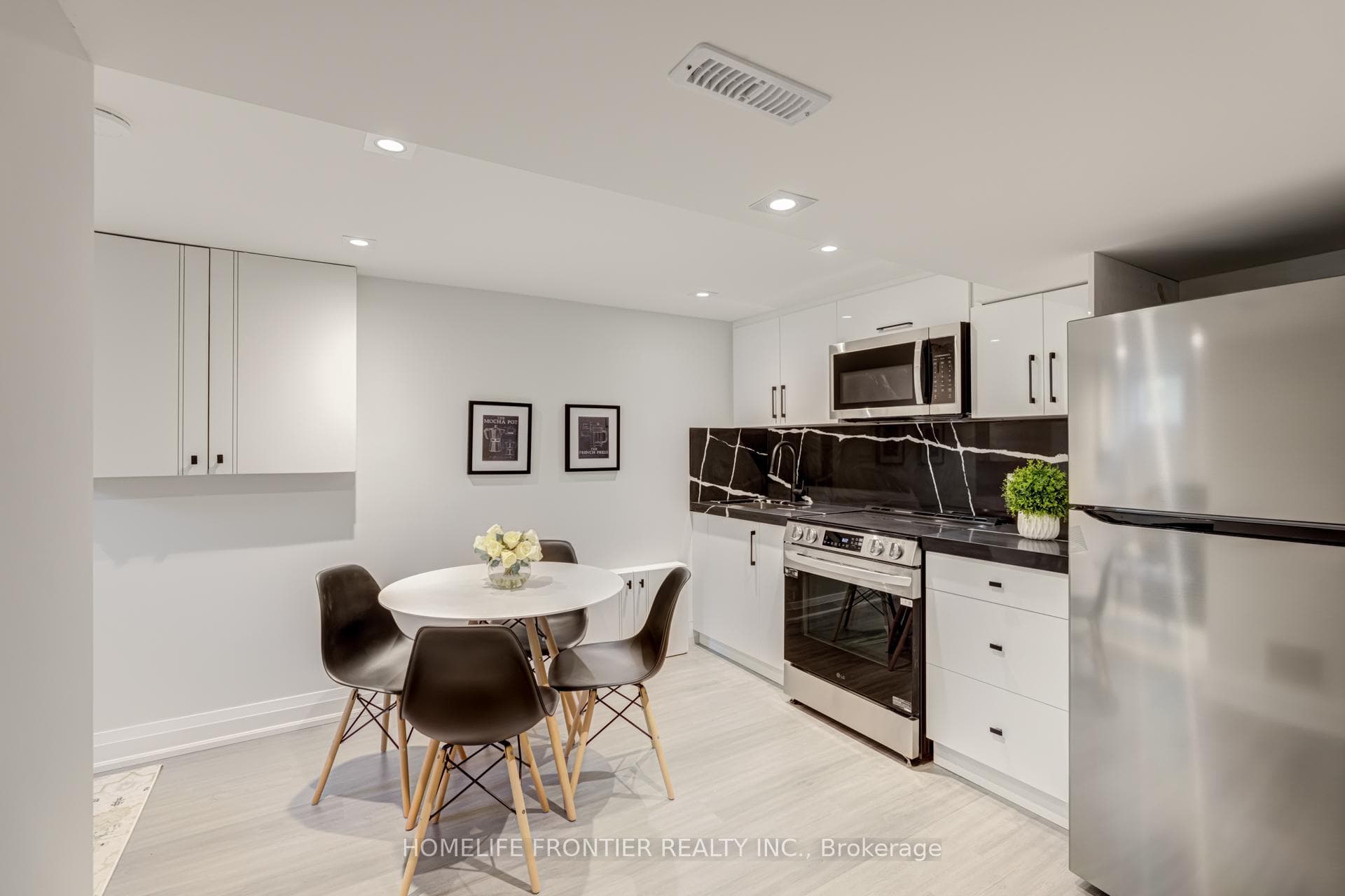 315 Johnston Avenue Unit B, Toronto C07