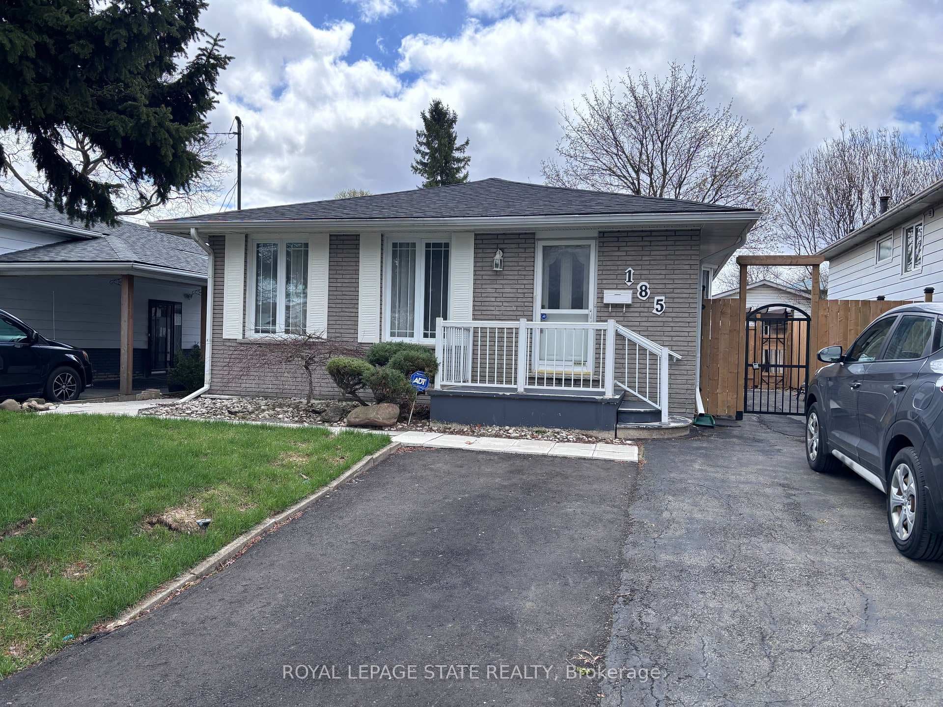 185 Bonaventure Drive Unit 2, Hamilton, ON L9C 4R1 - Photo 1
