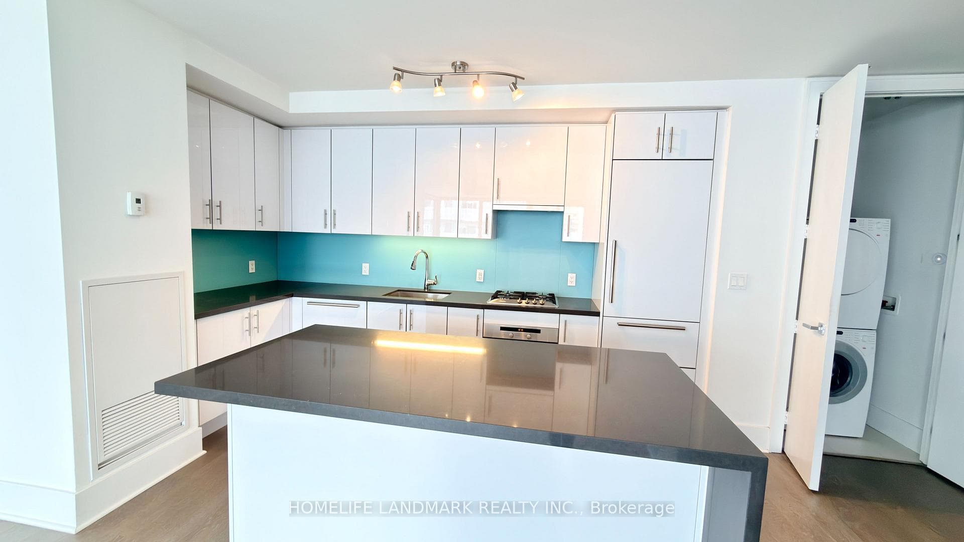 29 Queens Quay Unit 1026, Regent Park / Cabbagetown / St. James Town, ON M5E 0A4 - Photo 1