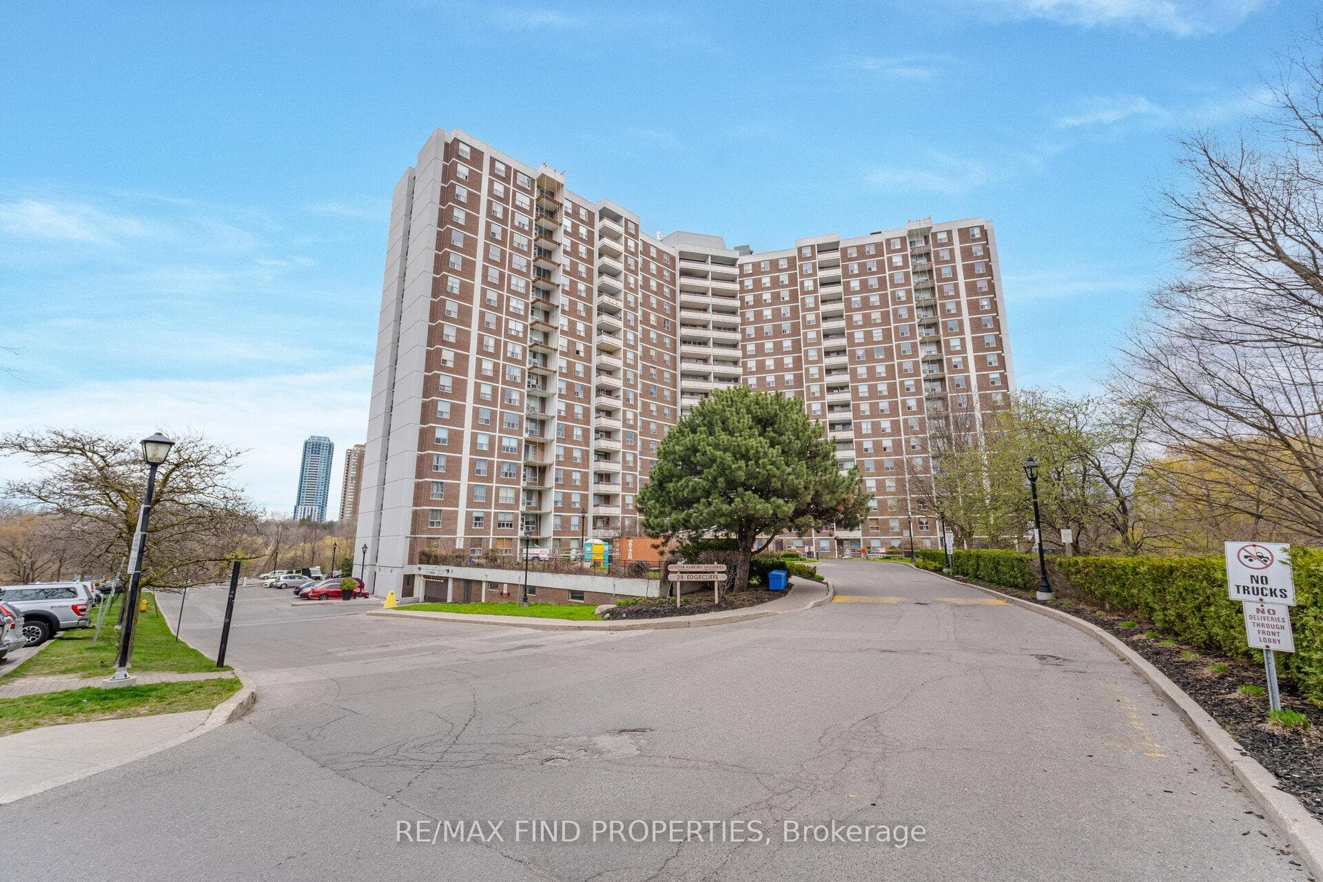 20 Edgecliffe Golfway Unit 403, Flemingdon Park / Don Mills, ON M3C 3A4 - Photo 1