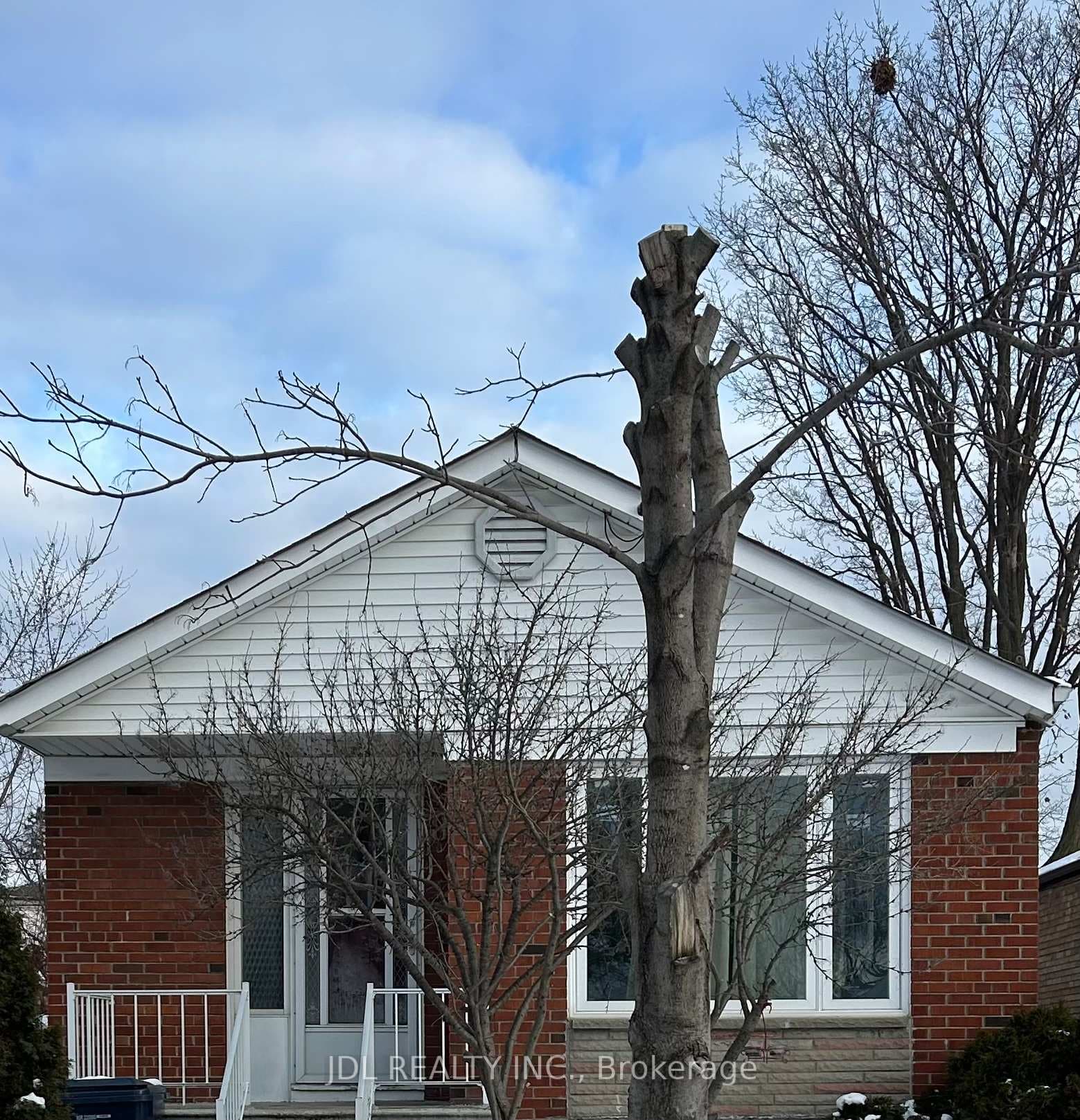 8 Highwood Ave Avenue Unit Basement, Dorset Park / Kennedy Park, ON M1R 2E4 - Photo 1