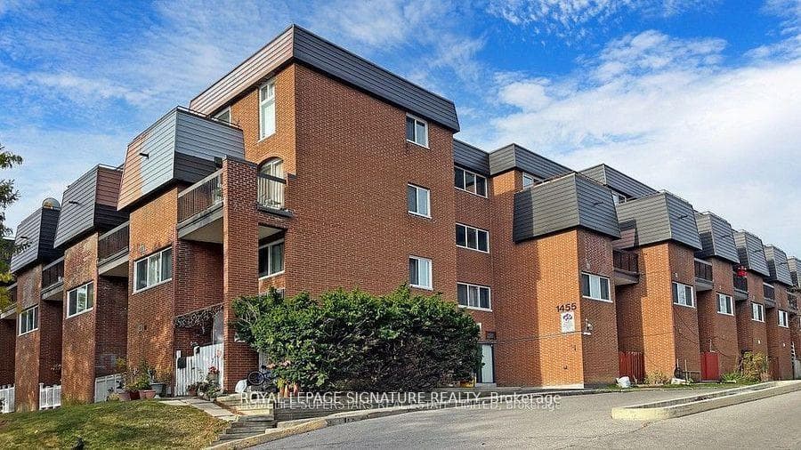 1455 Williamsport Drive Unit 319, Mississauga, ON L4X 2T5 - Photo 1