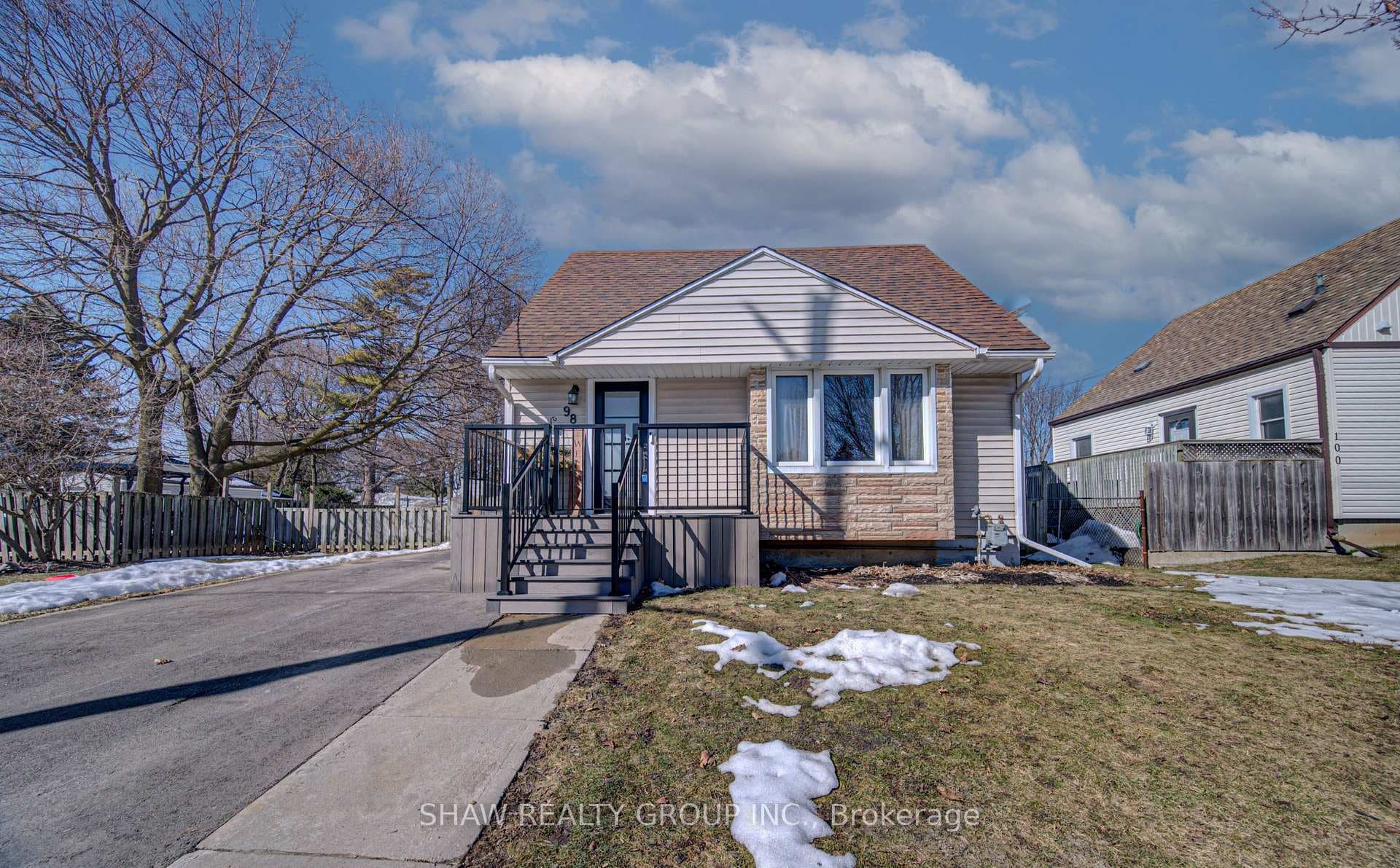98 Ballantyne Avenue, Cambridge, ON N1R 2S5 - Photo 1