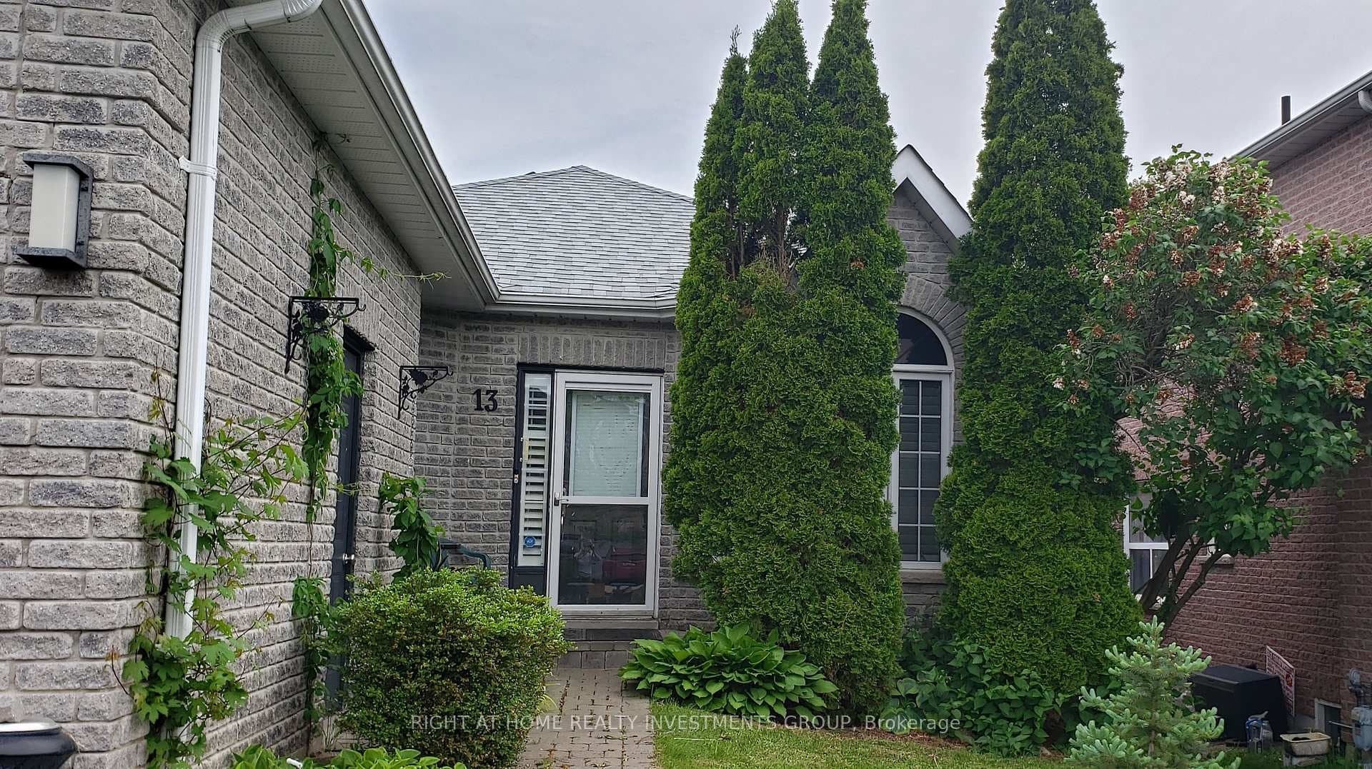 13 Courtney Crescent, Barrie