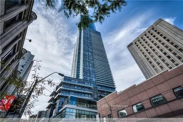 386 Yonge Street Unit 2504, Downtown Toronto / Waterfront, ON M5B 0A5 - Photo 1