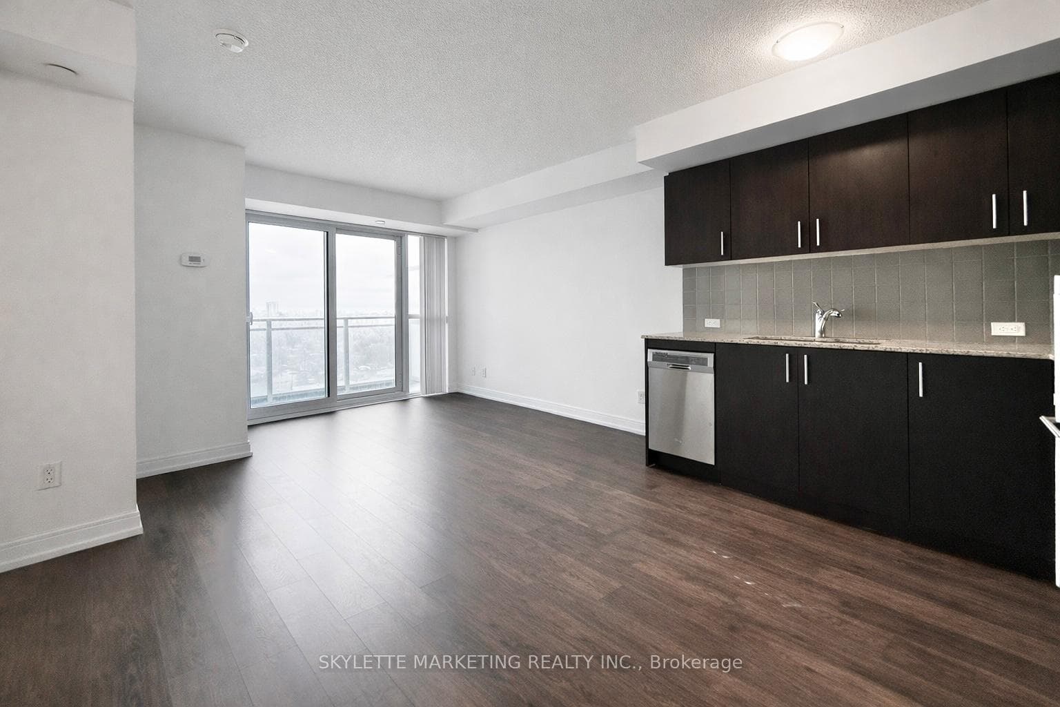 255 Village Green Square Unit 1806, Agincourt / Milliken, ON M1S 0L7 - Photo 1