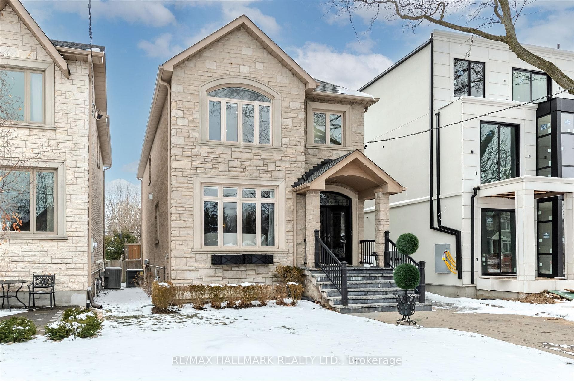 52 Athlone Road, Danforth / East York, ON M4J 4H4 - Photo 1